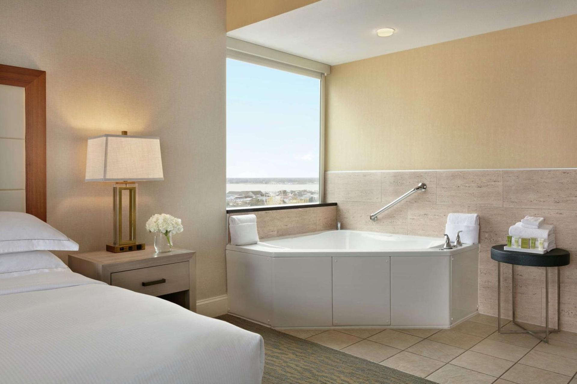 Hilton Suites Ocean City Oceanfront photo 2