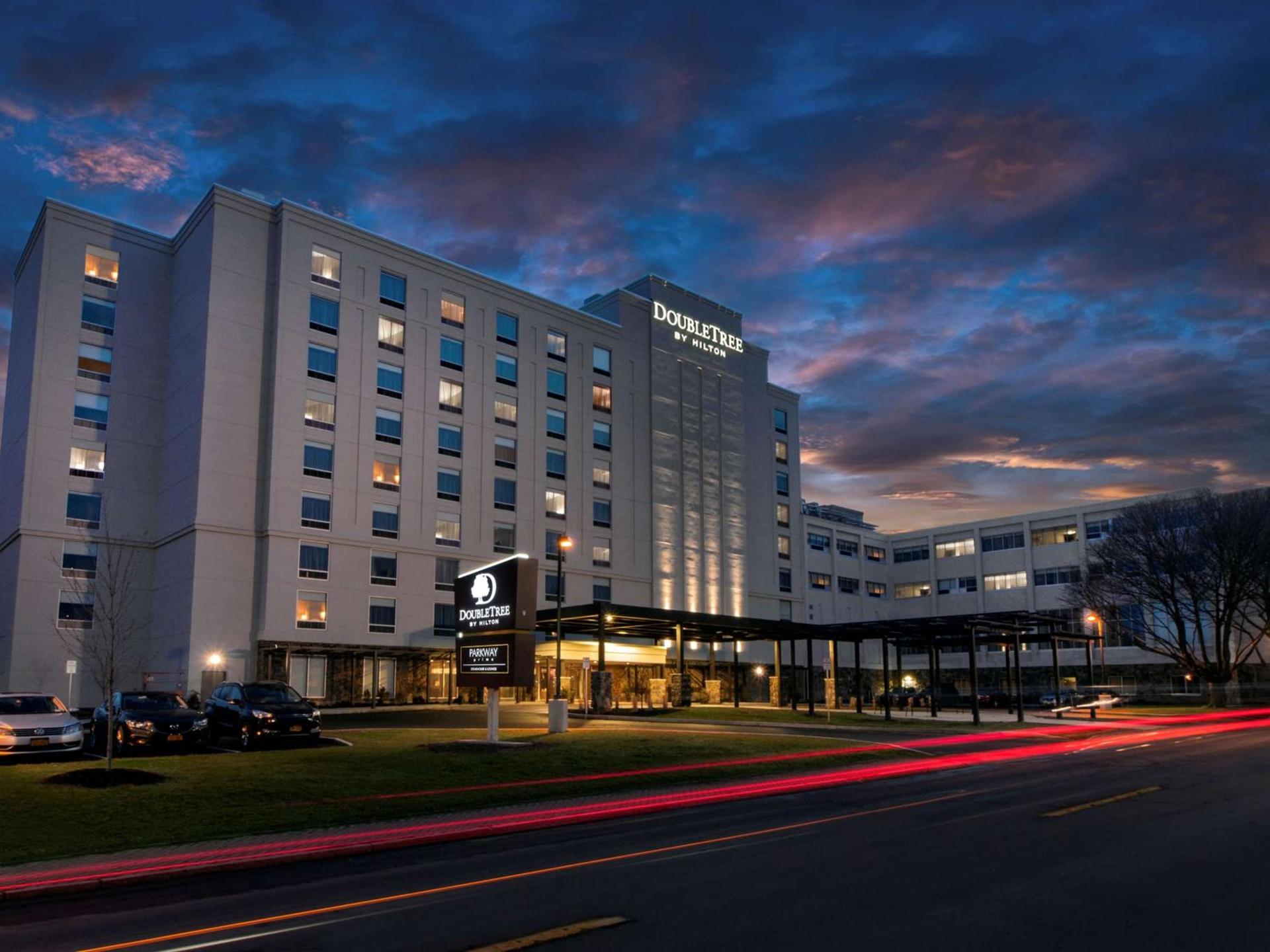 DoubleTree by Hilton Hotel Niagara Falls New York photo 7
