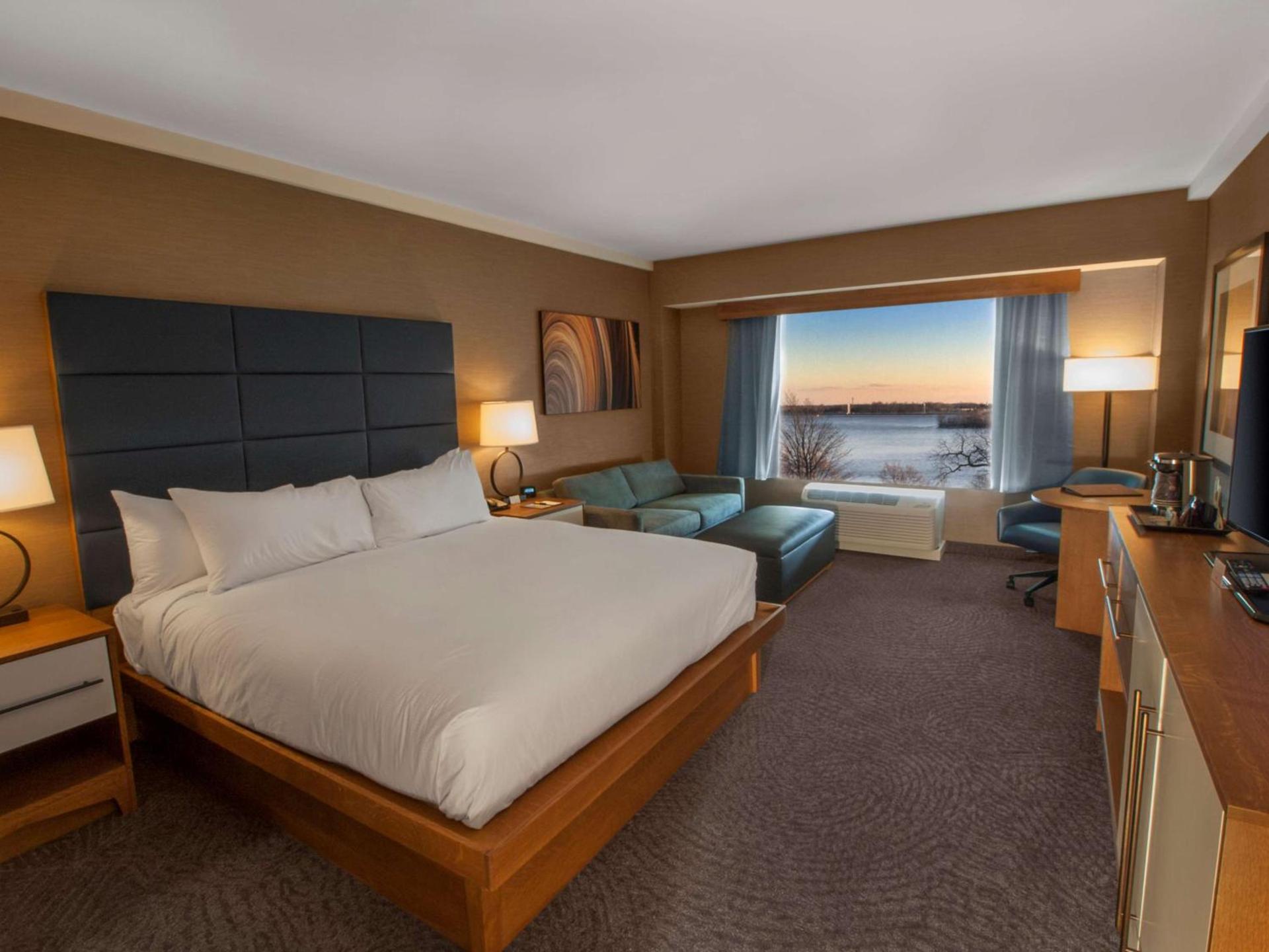 DoubleTree by Hilton Hotel Niagara Falls New York photo 36
