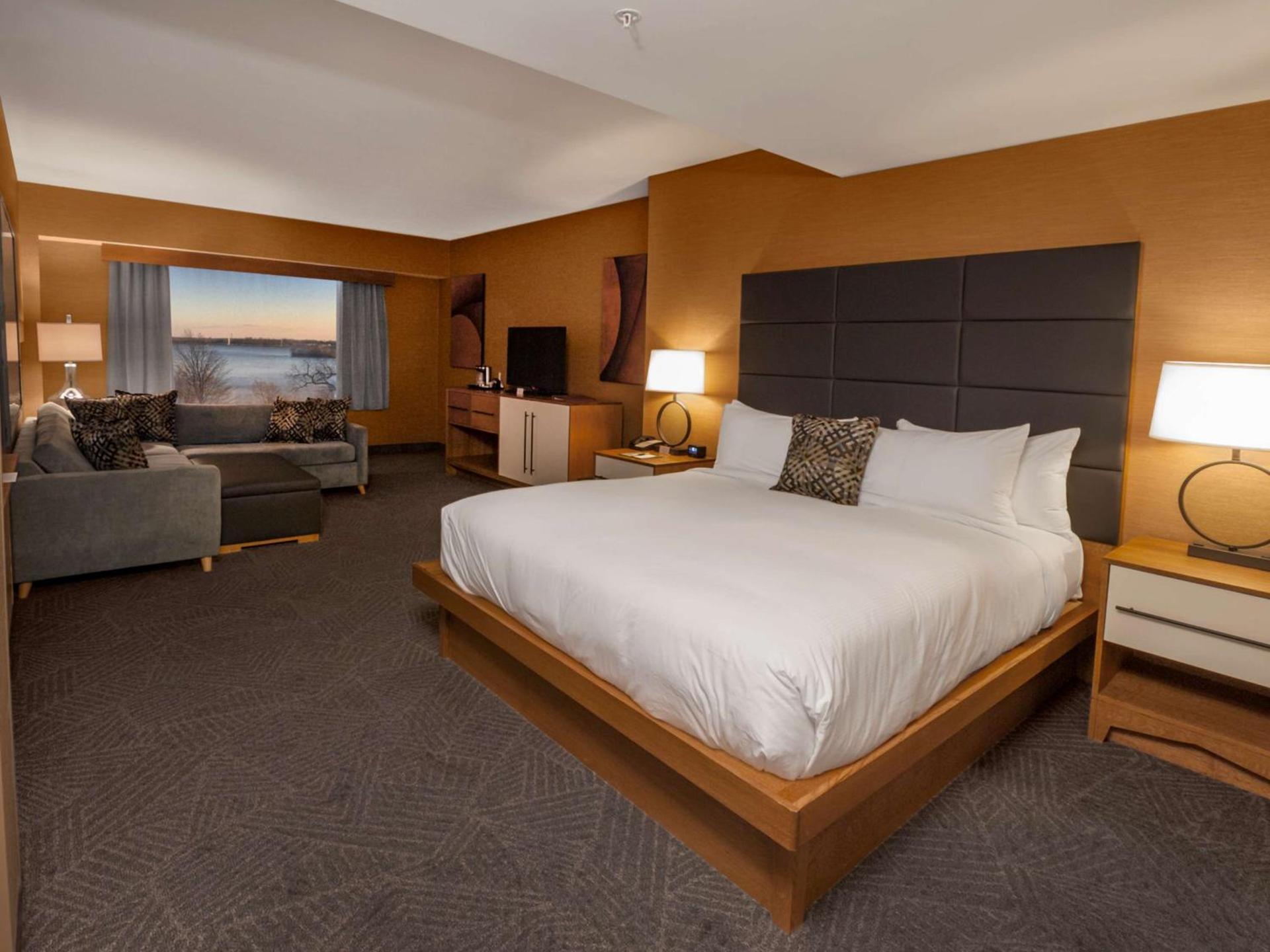 DoubleTree by Hilton Hotel Niagara Falls New York photo 37