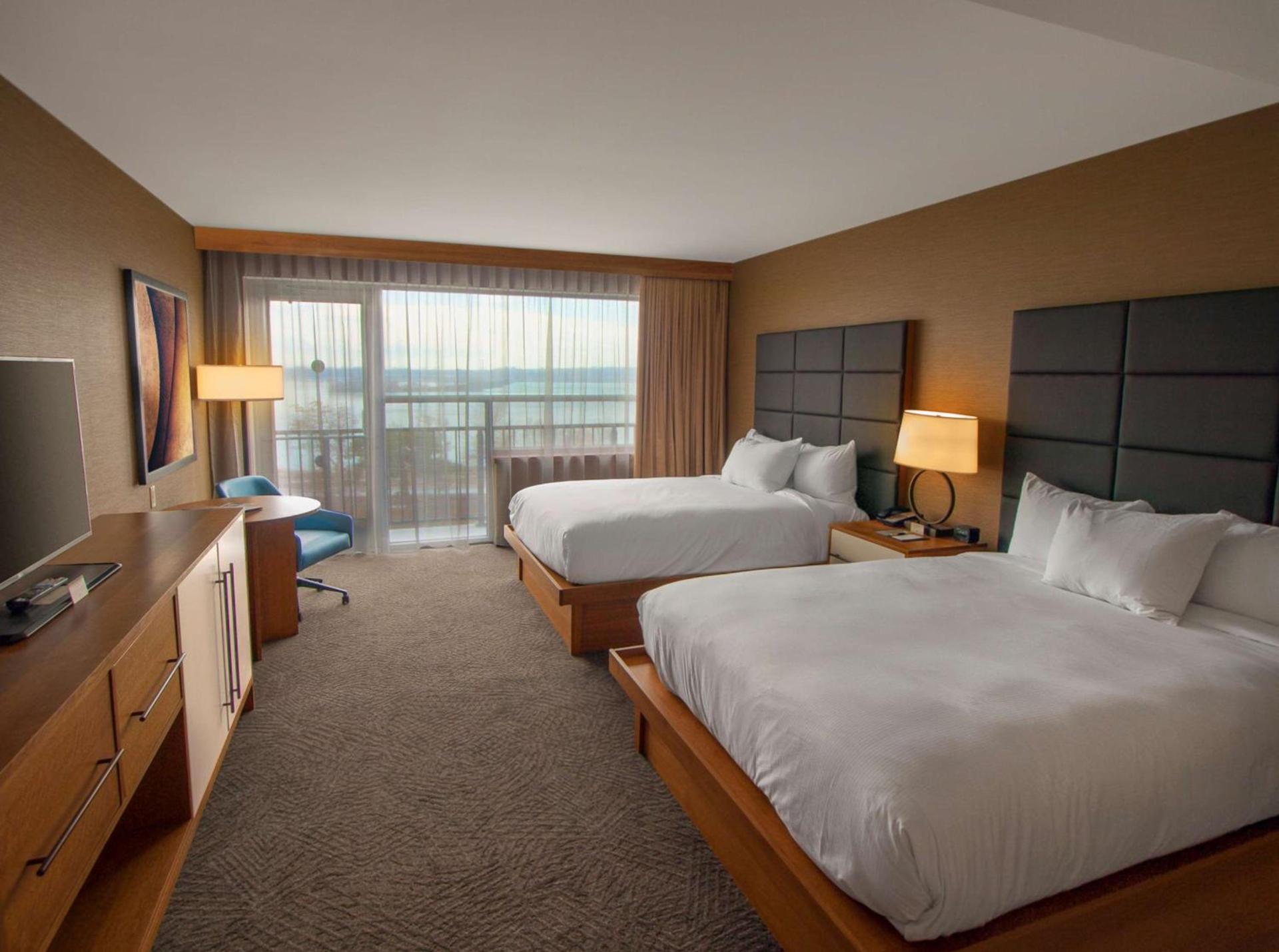 DoubleTree by Hilton Hotel Niagara Falls New York photo 41