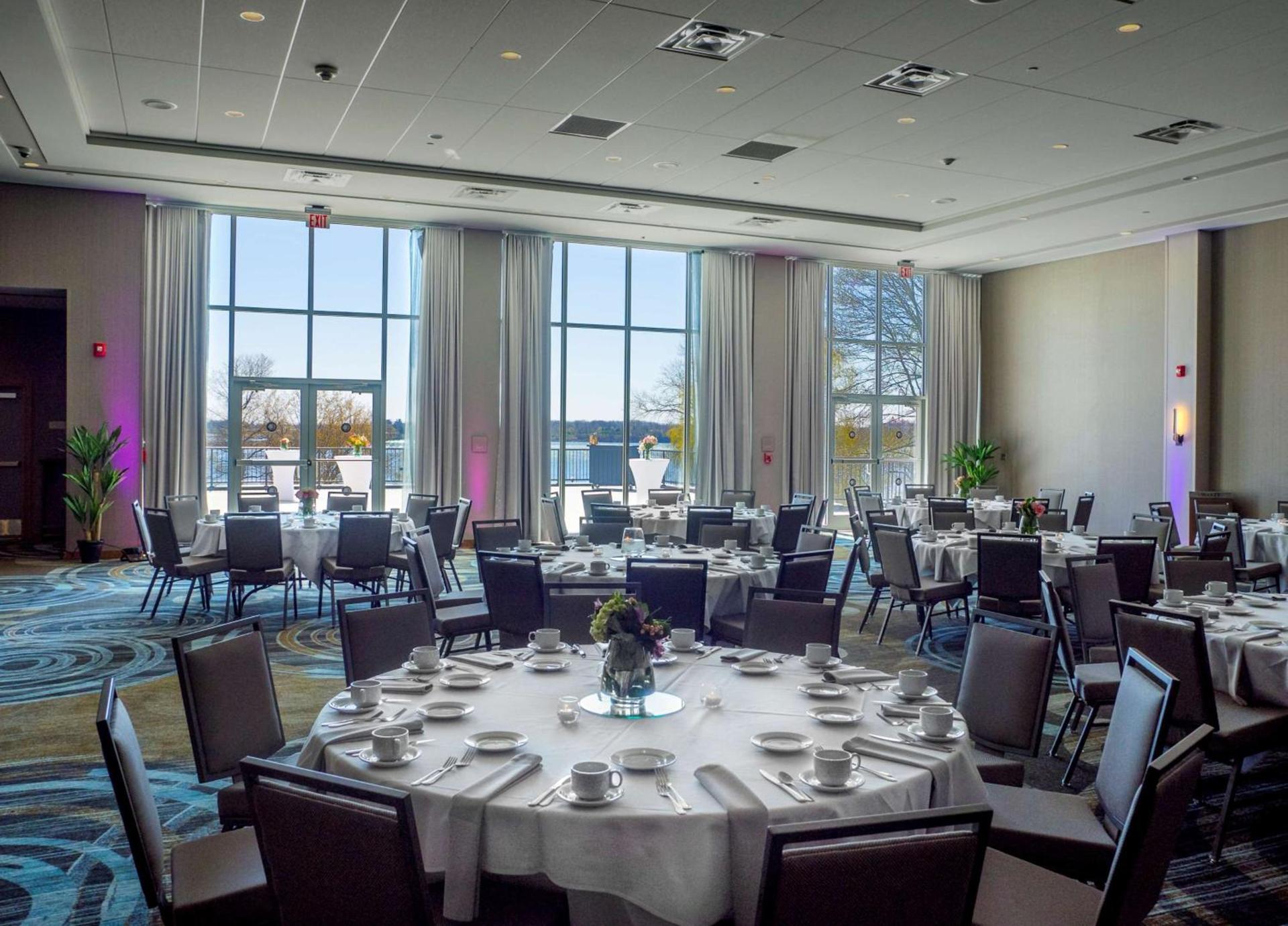 DoubleTree by Hilton Hotel Niagara Falls New York photo 46