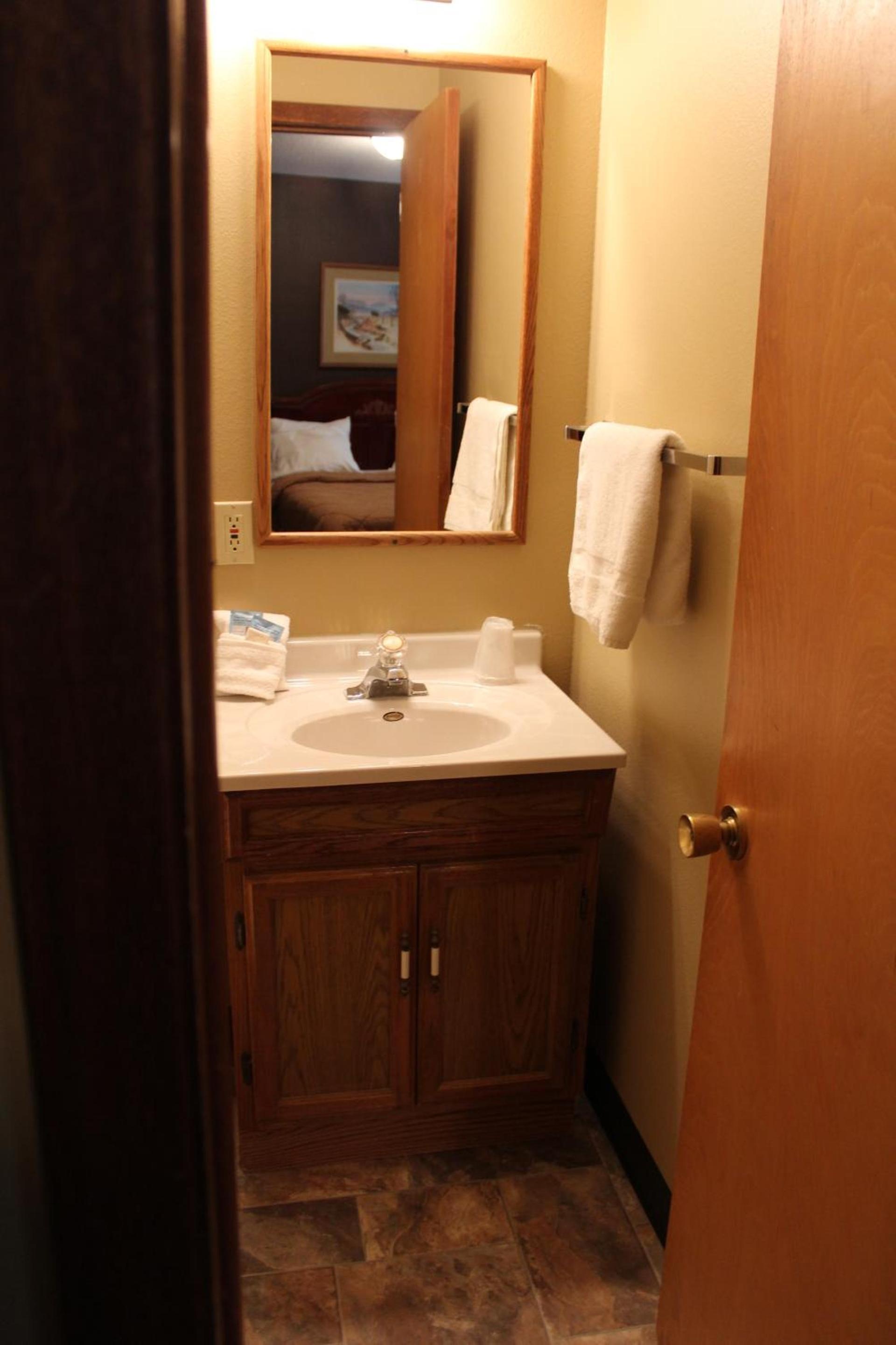 Gold Country Inn photo 20