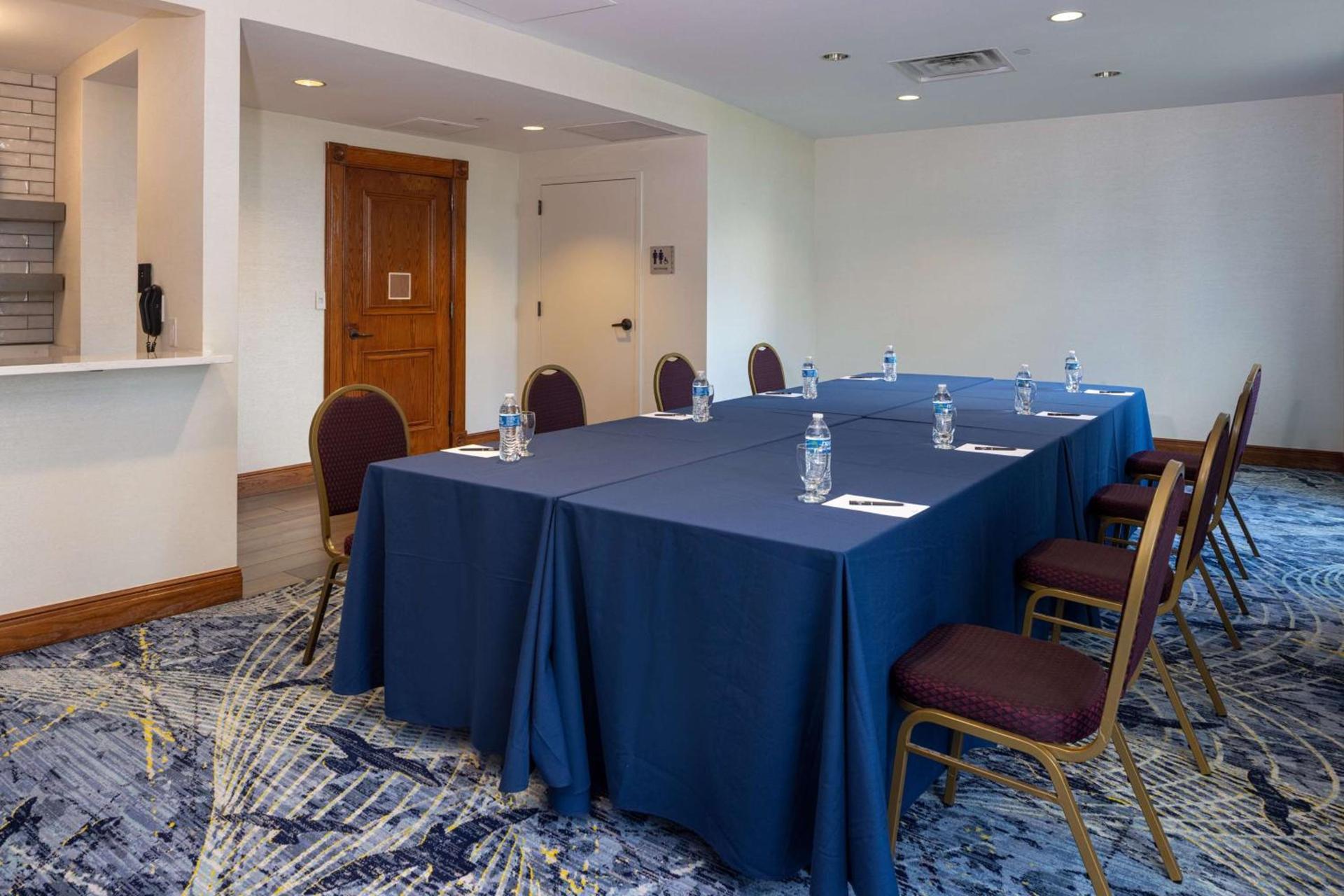 Hilton Austin Airport photo 44