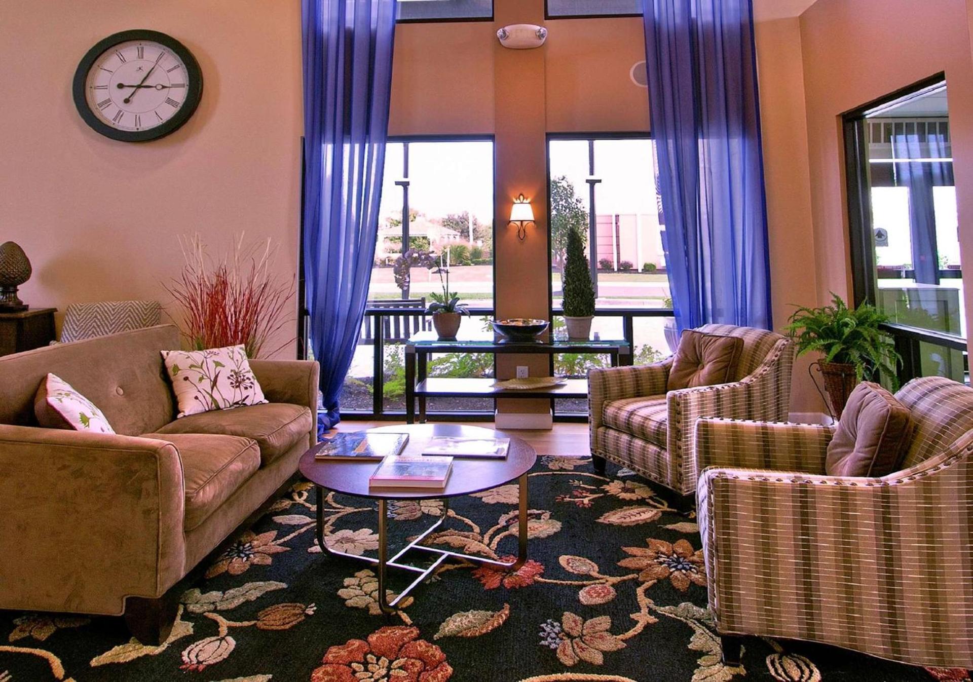 DoubleTree by Hilton Buffalo-Amherst photo 3