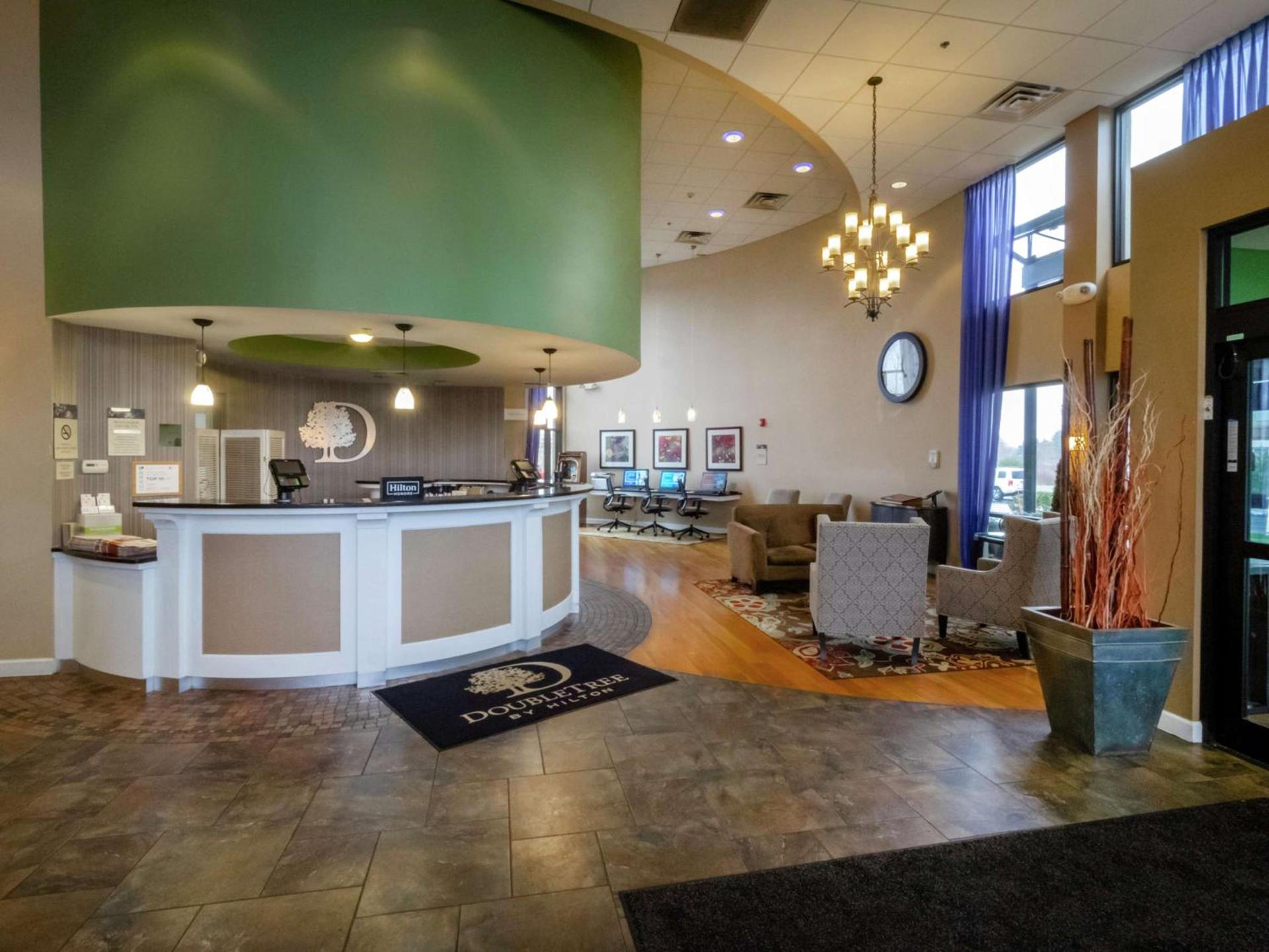 DoubleTree by Hilton Buffalo-Amherst photo 5