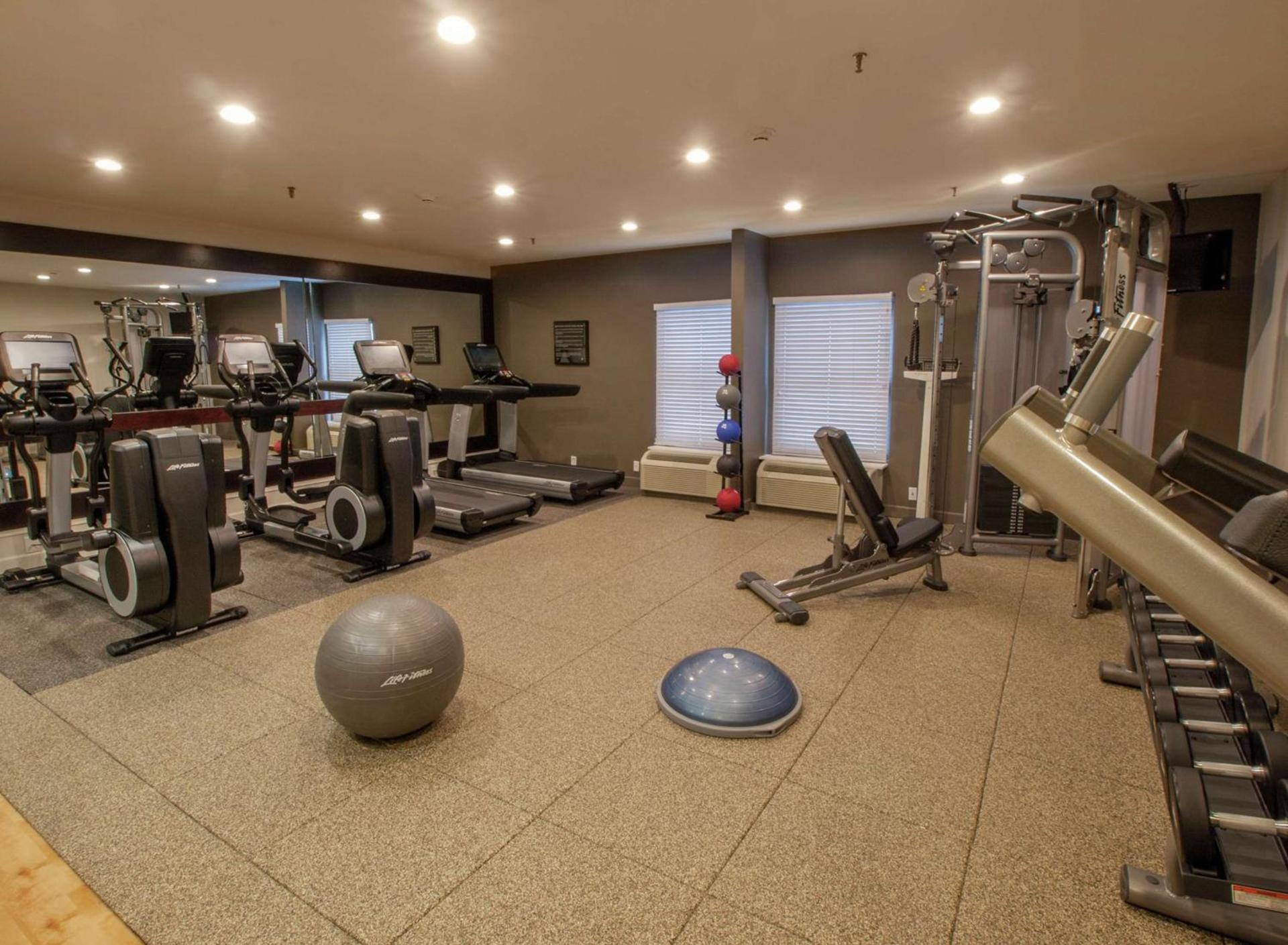 DoubleTree by Hilton Buffalo-Amherst photo 10