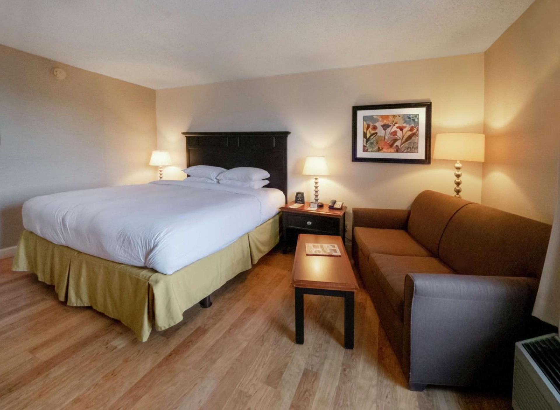 DoubleTree by Hilton Buffalo-Amherst photo 24