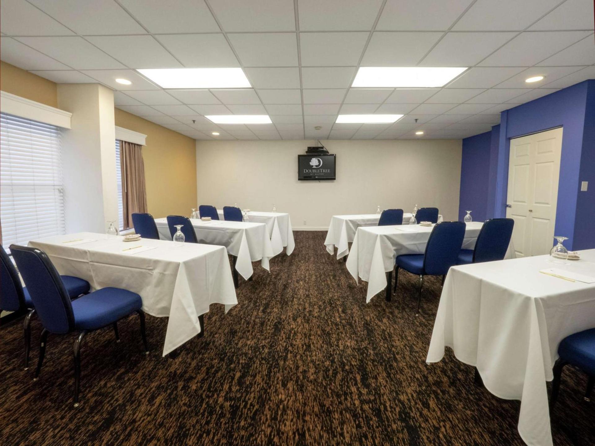DoubleTree by Hilton Buffalo-Amherst photo 31