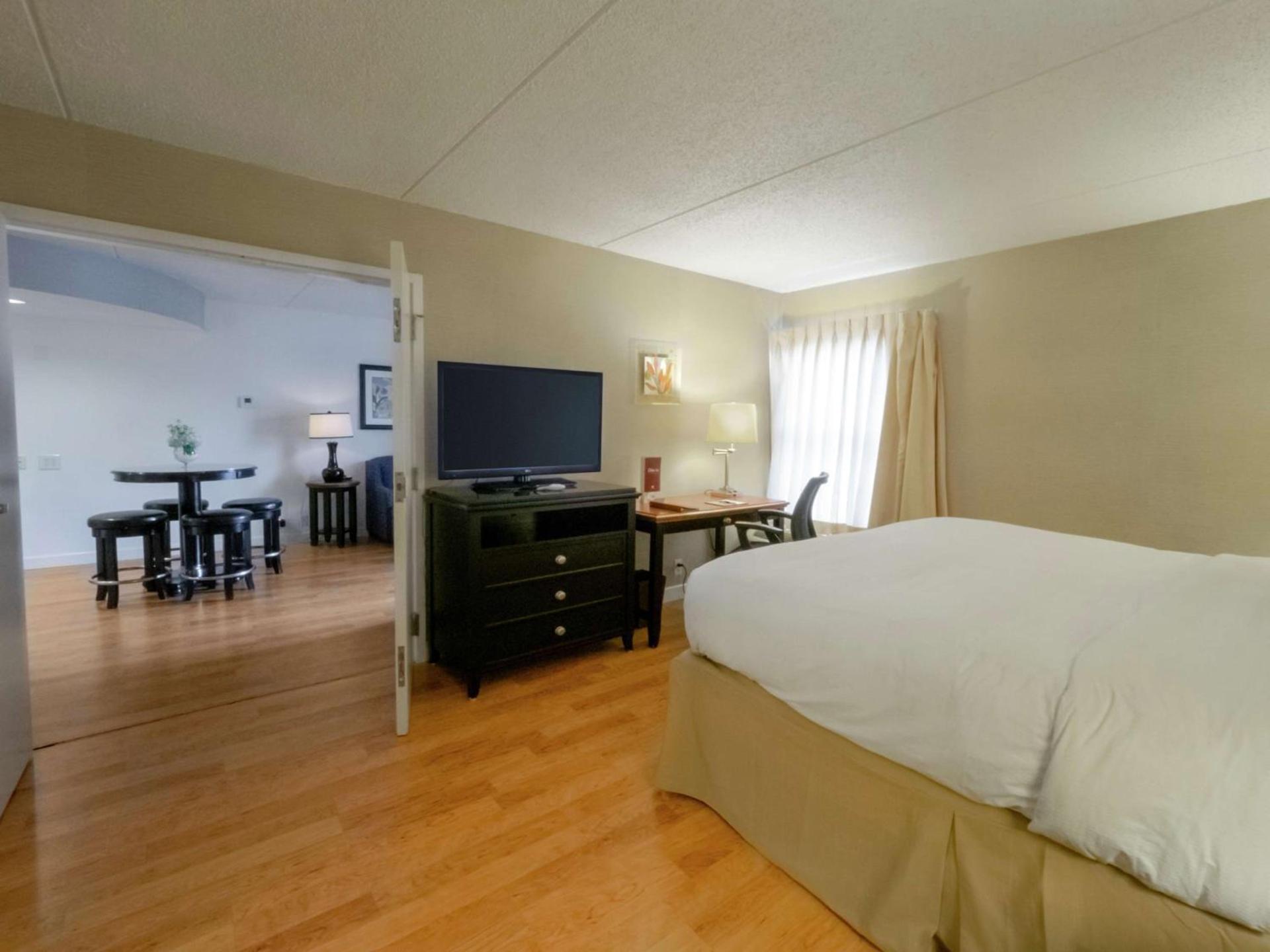 DoubleTree by Hilton Buffalo-Amherst photo 38