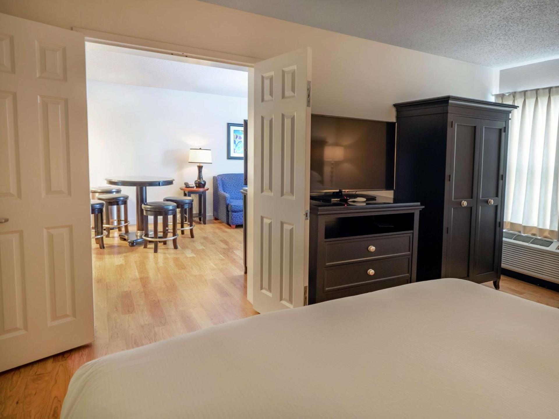 DoubleTree by Hilton Buffalo-Amherst photo 41