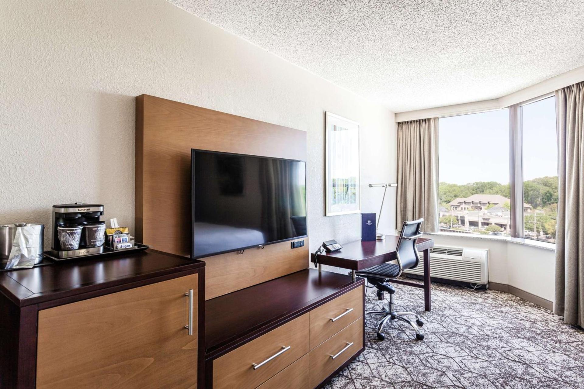 DoubleTree by Hilton Memphis photo 12