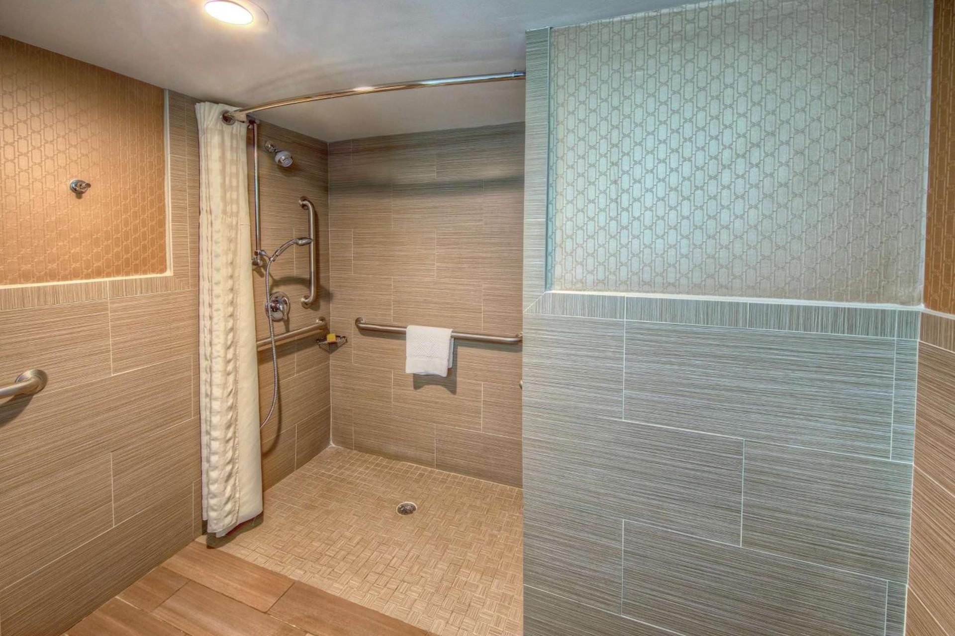 DoubleTree by Hilton Memphis photo 26