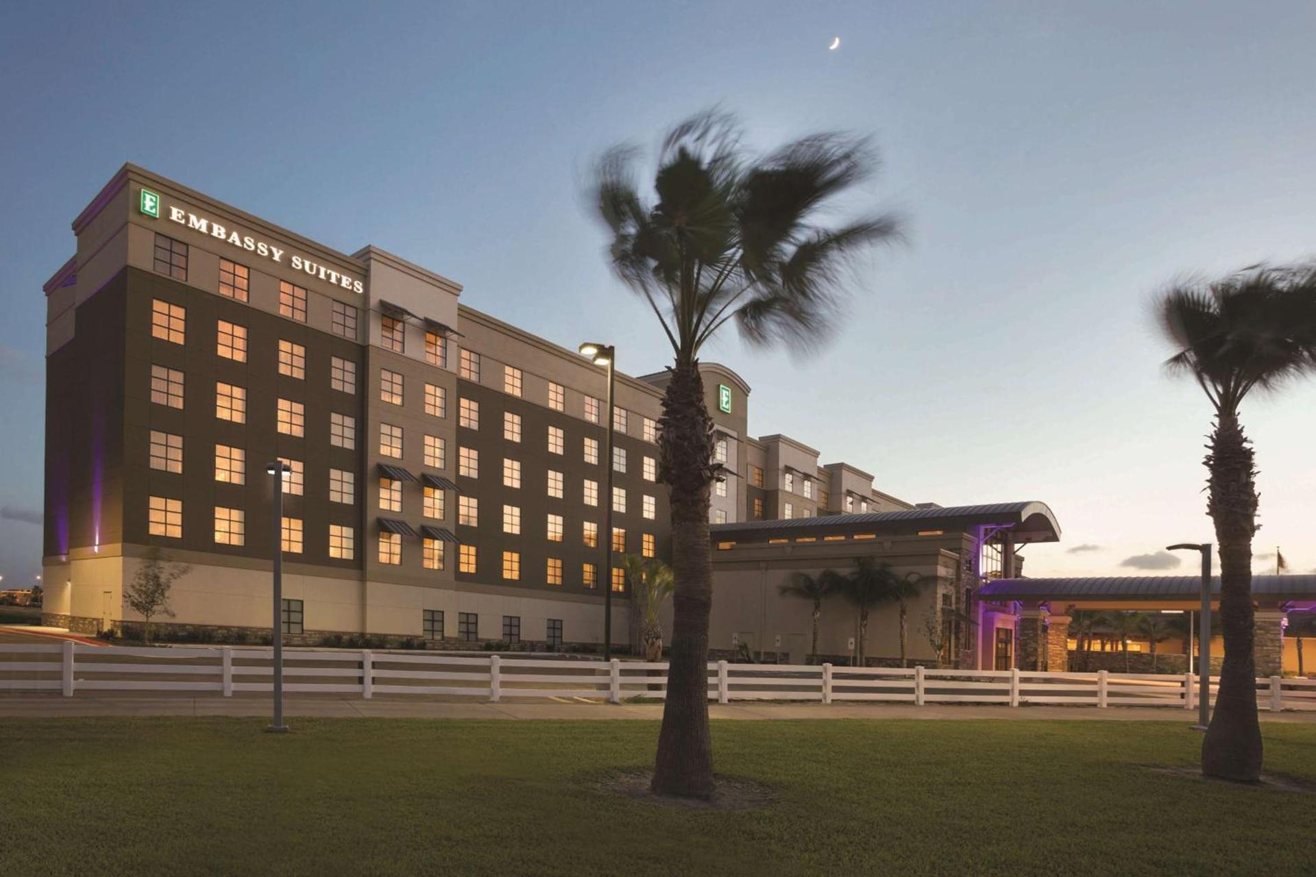 Embassy Suites by Hilton McAllen Convention Center photo 5
