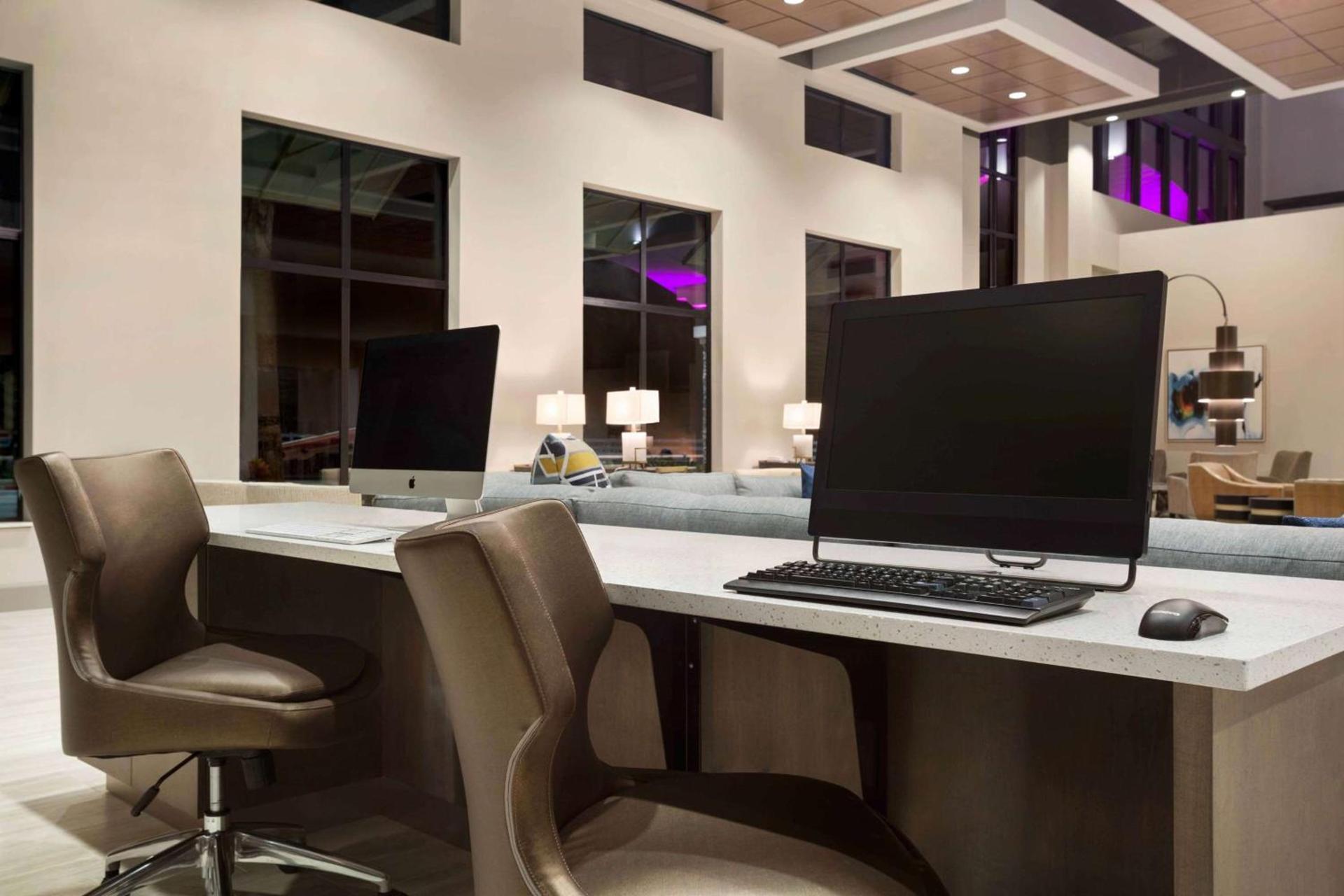 Embassy Suites by Hilton McAllen Convention Center photo 8