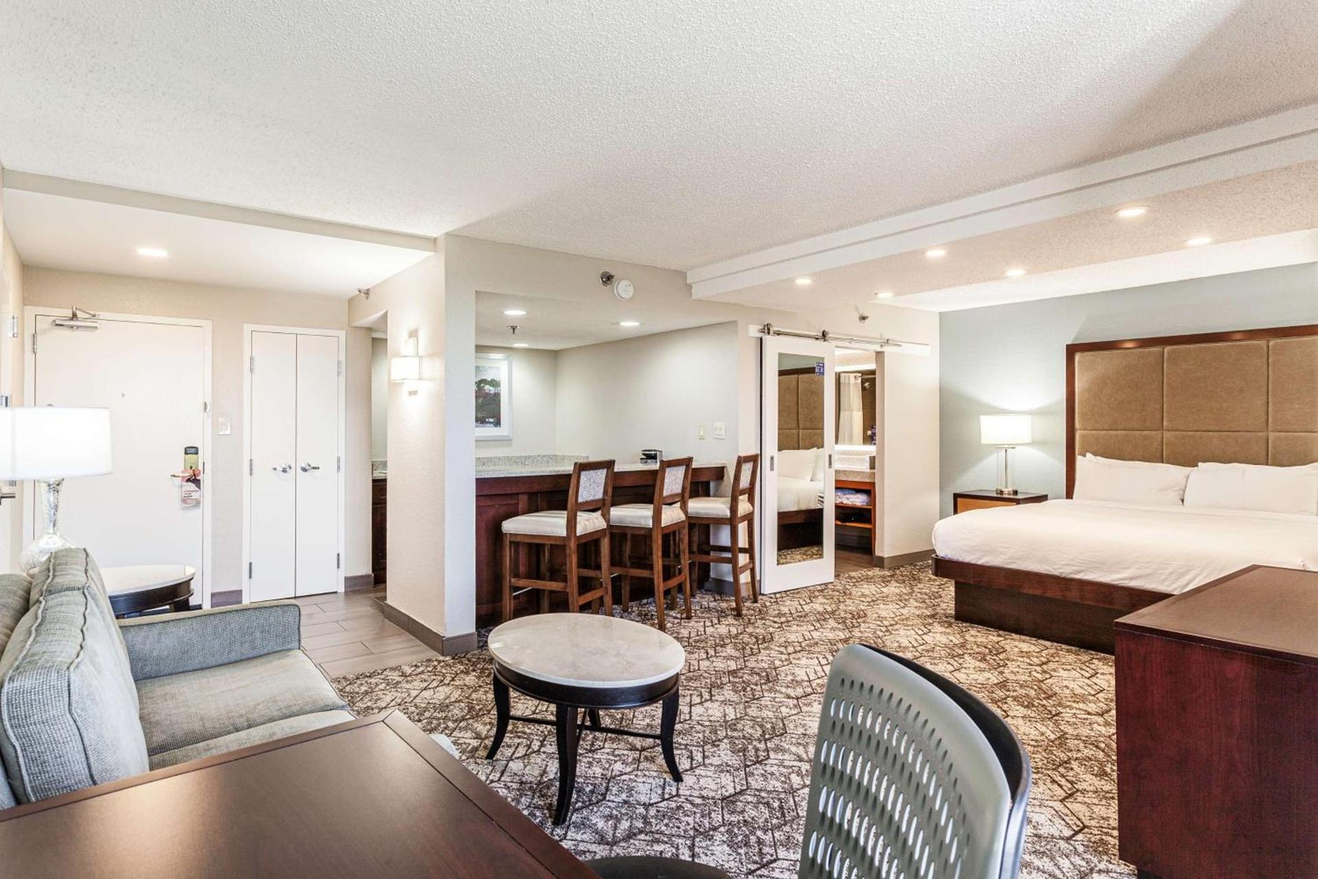 DoubleTree by Hilton Memphis photo 29