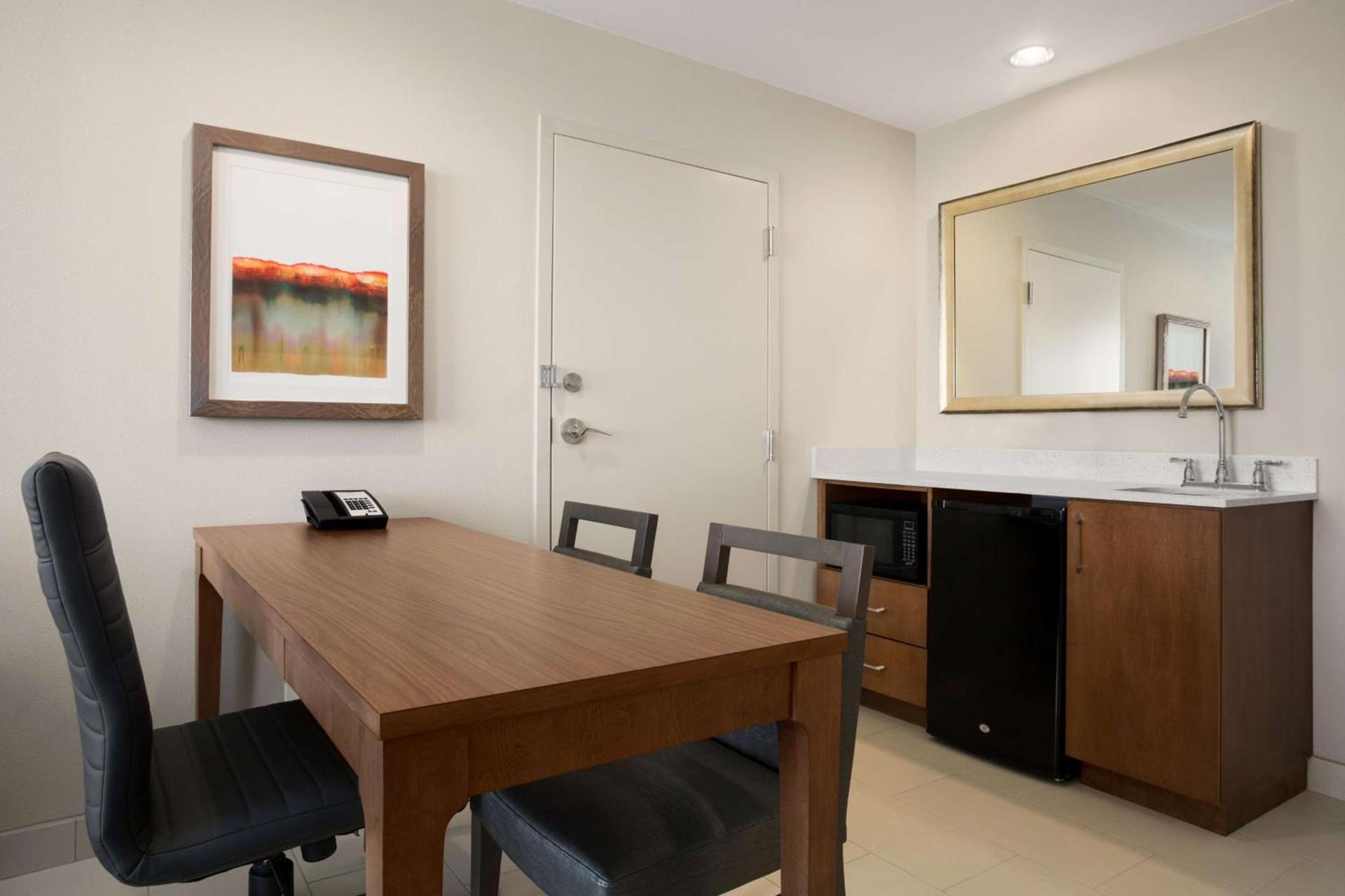 Embassy Suites by Hilton McAllen Convention Center photo 10