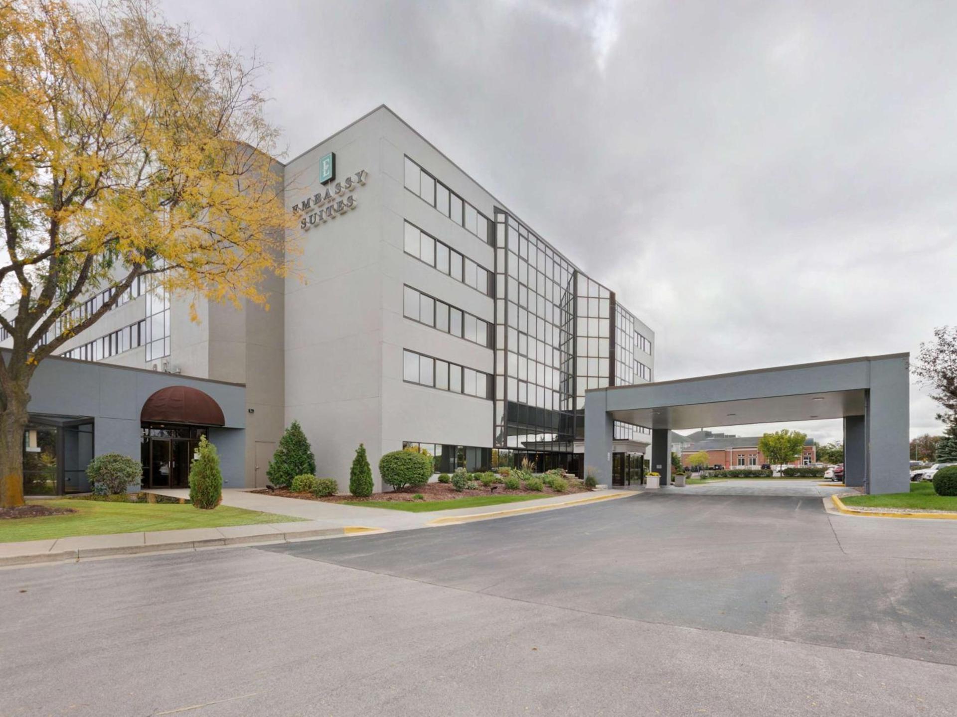 Embassy Suites by Hilton Milwaukee Brookfield — hotel in Brookfield