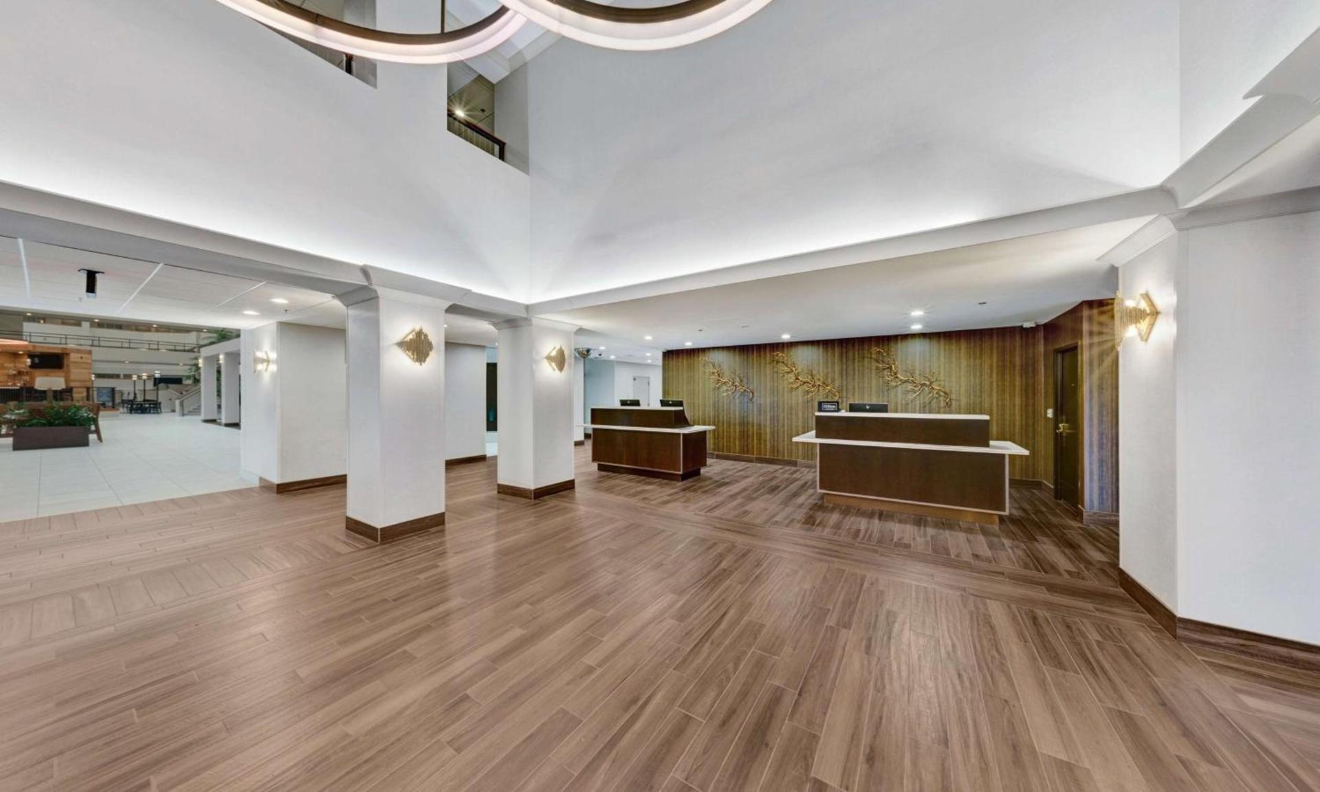 Embassy Suites by Hilton Milwaukee Brookfield photo 9