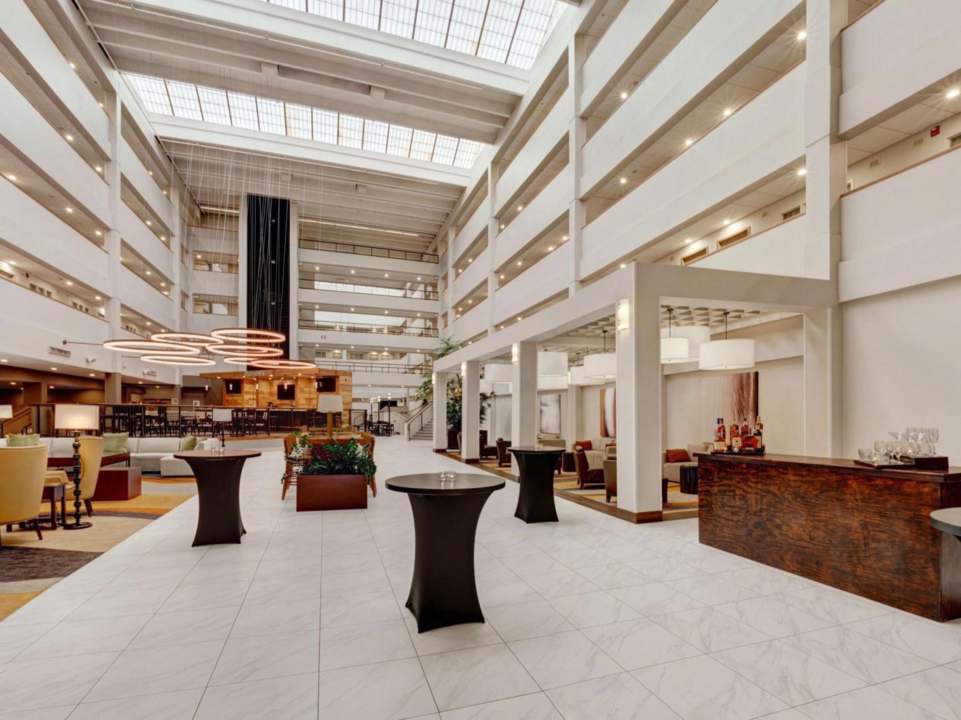 Embassy Suites by Hilton Milwaukee Brookfield photo 16