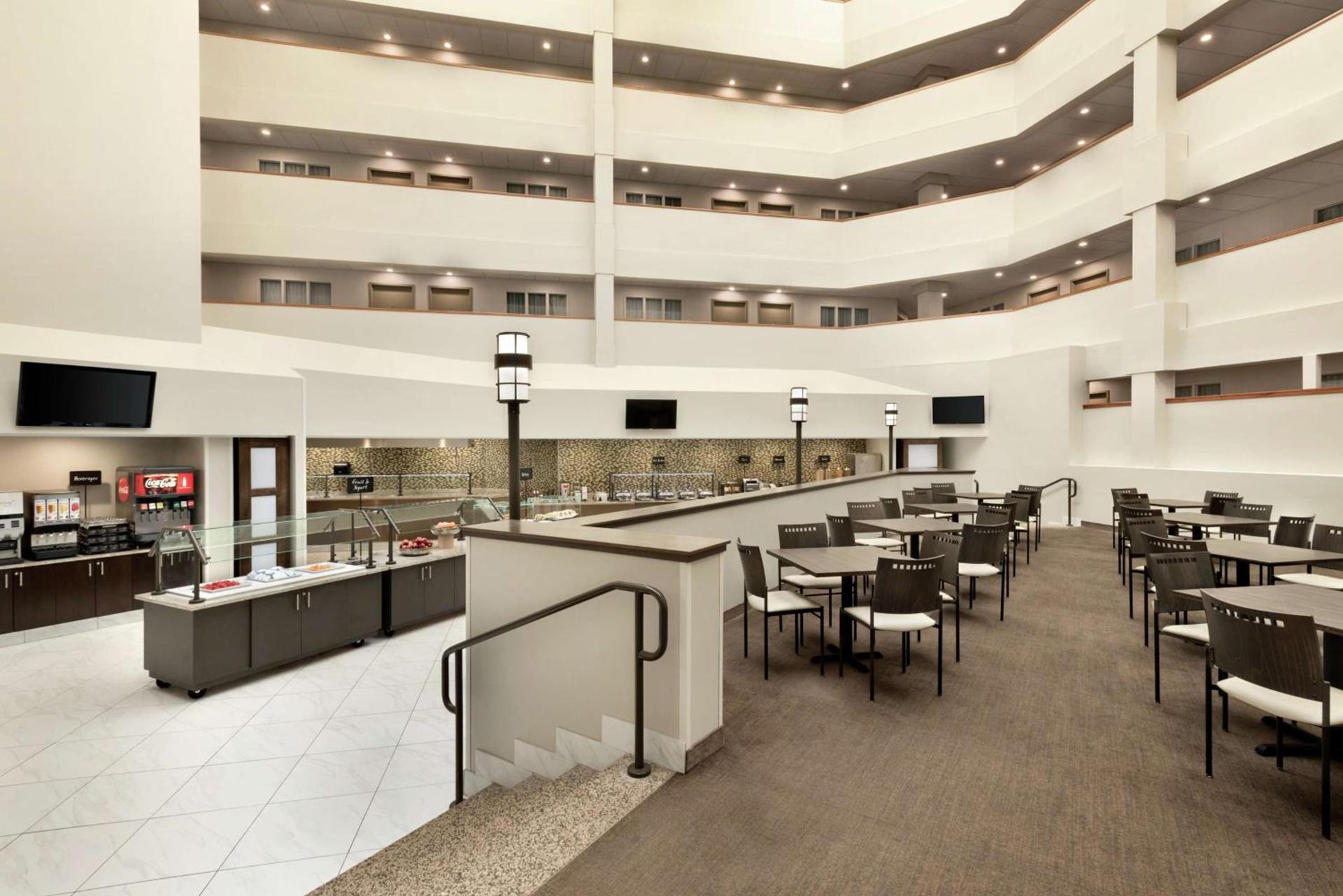Embassy Suites by Hilton Milwaukee Brookfield photo 33