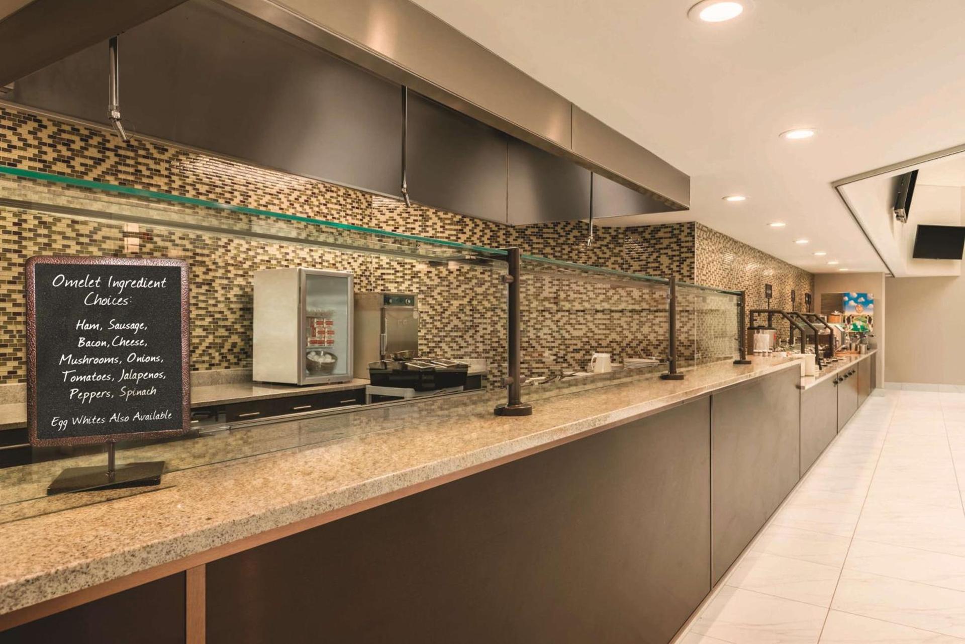 Embassy Suites by Hilton Milwaukee Brookfield photo 34