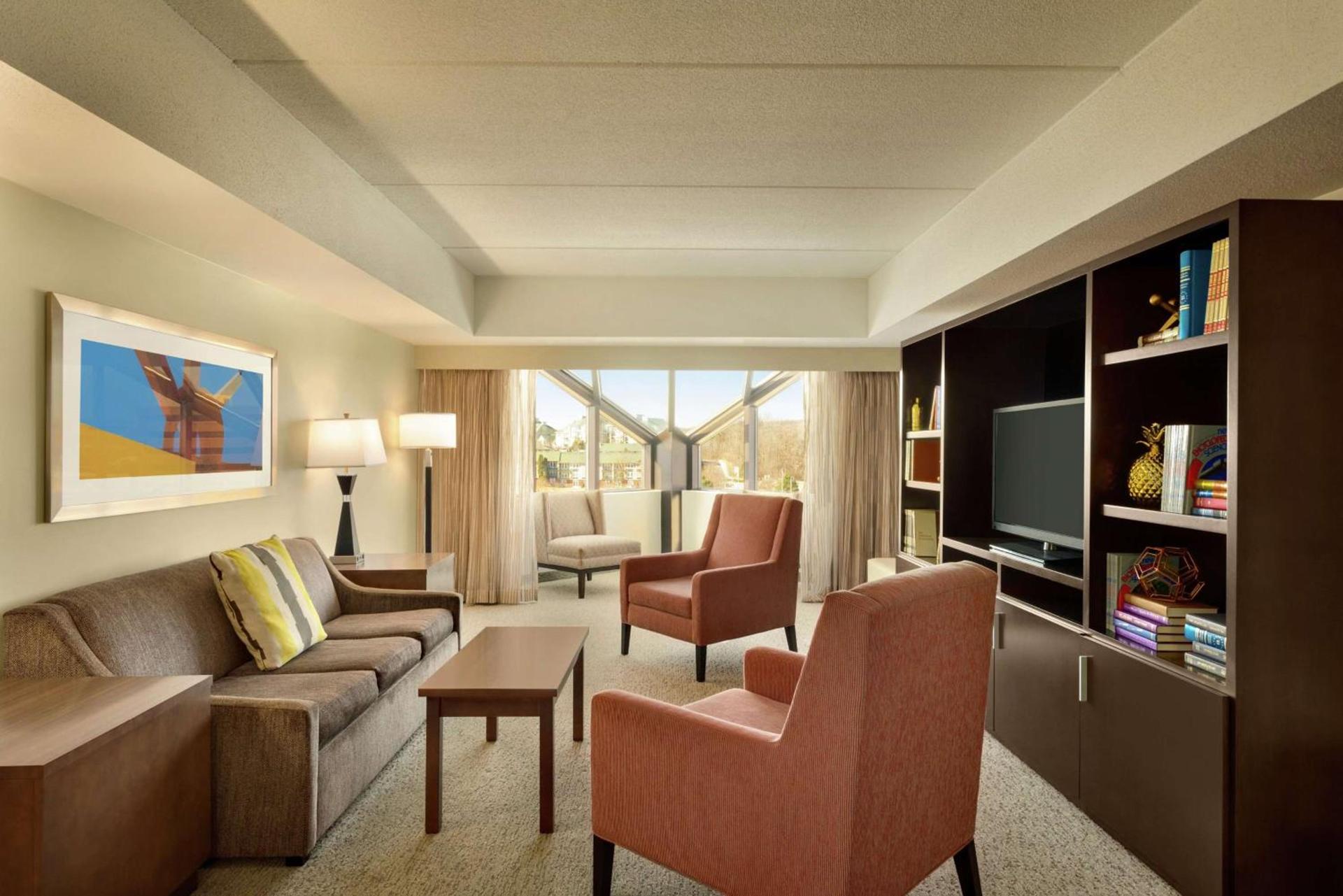 Embassy Suites by Hilton Milwaukee Brookfield photo 41