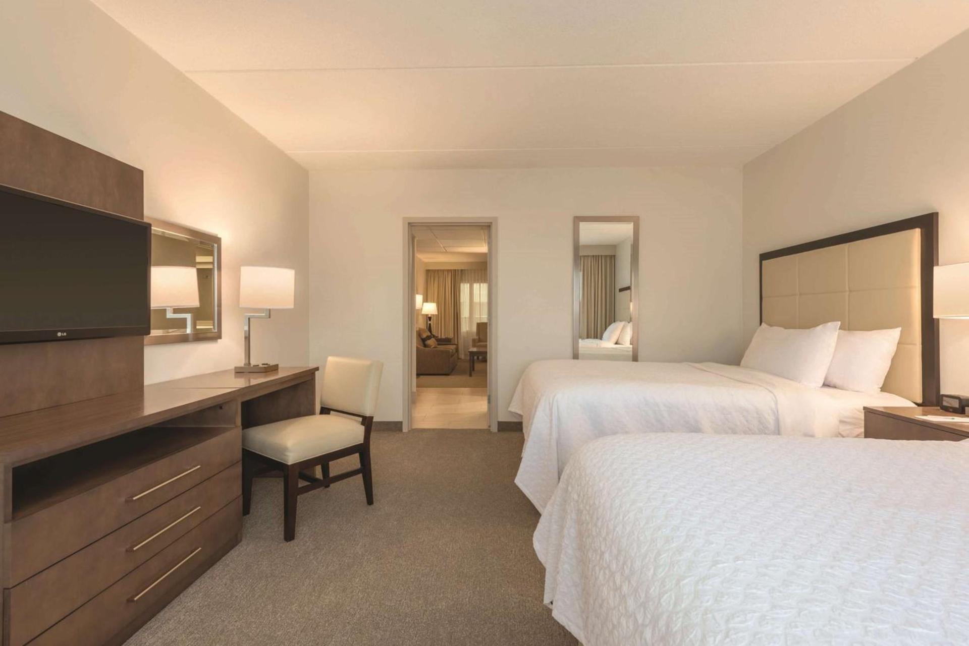 Embassy Suites by Hilton Milwaukee Brookfield photo 45