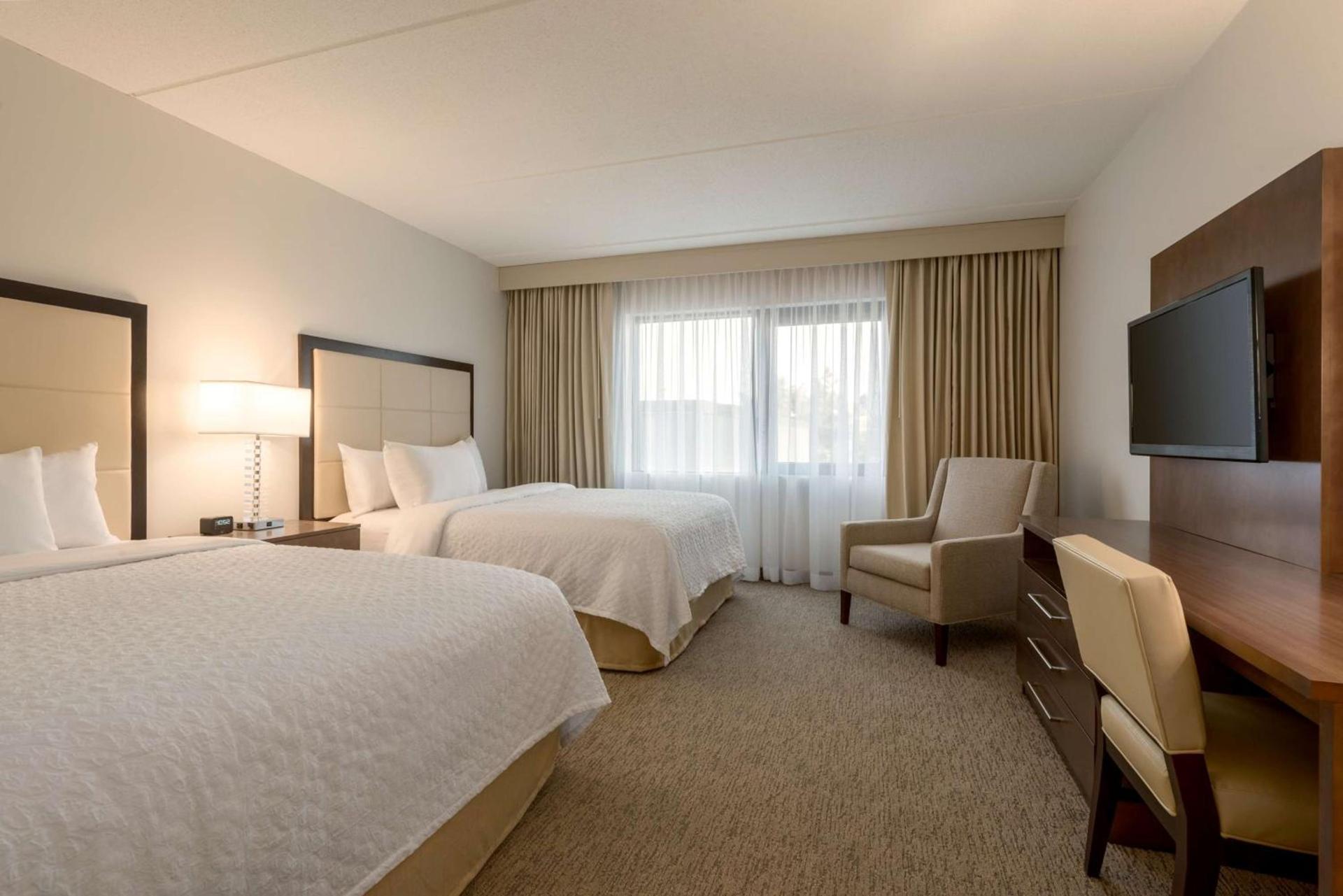 Embassy Suites by Hilton Milwaukee Brookfield photo 52