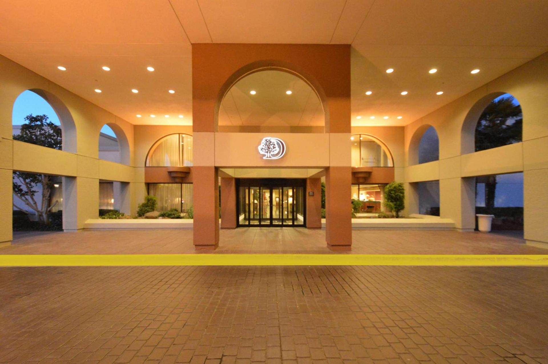 DoubleTree by Hilton Newark-Fremont photo 56
