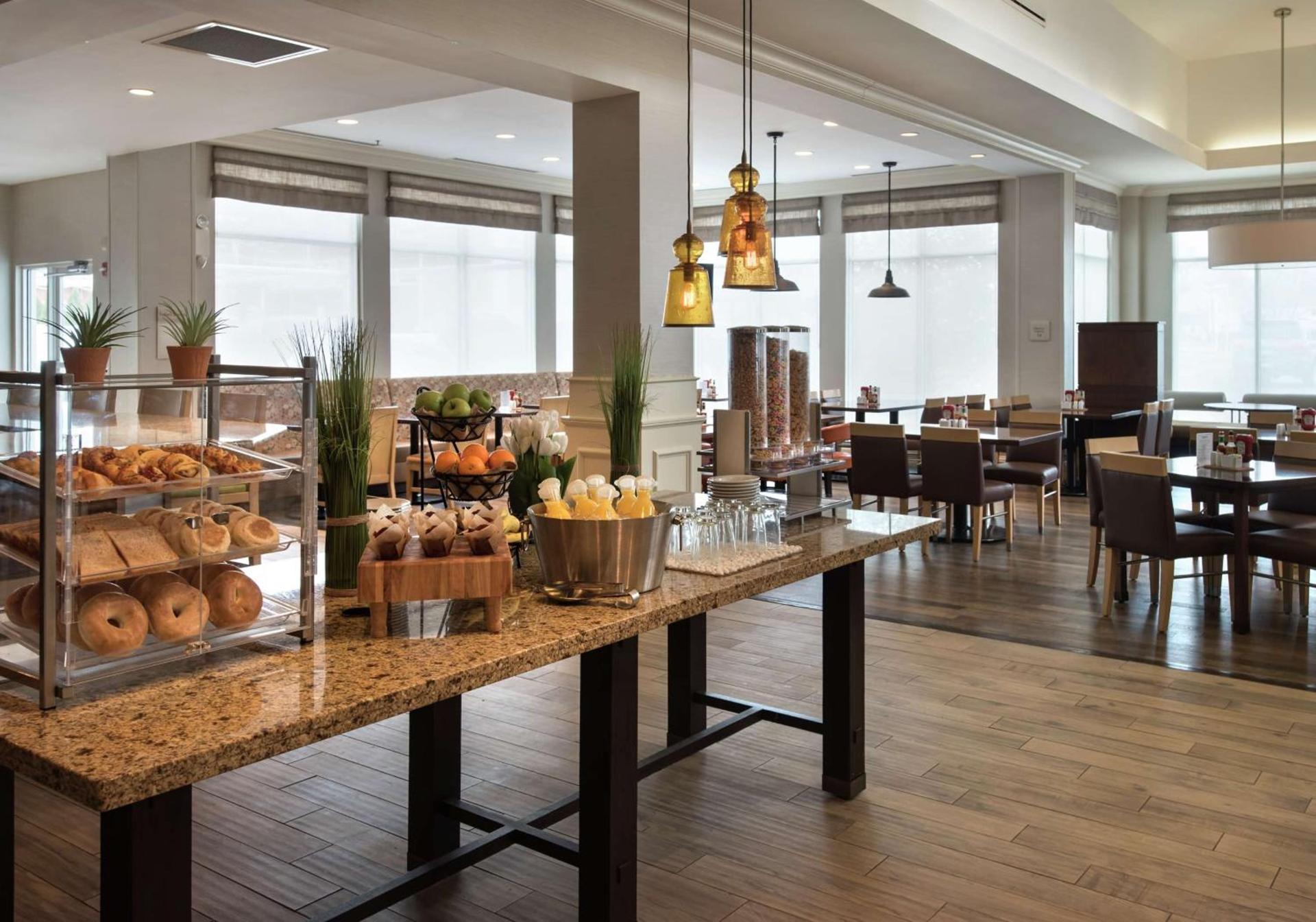 Hilton Garden Inn Riverhead photo 10