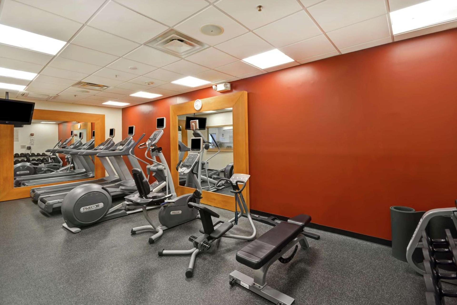Hilton Garden Inn Riverhead photo 12