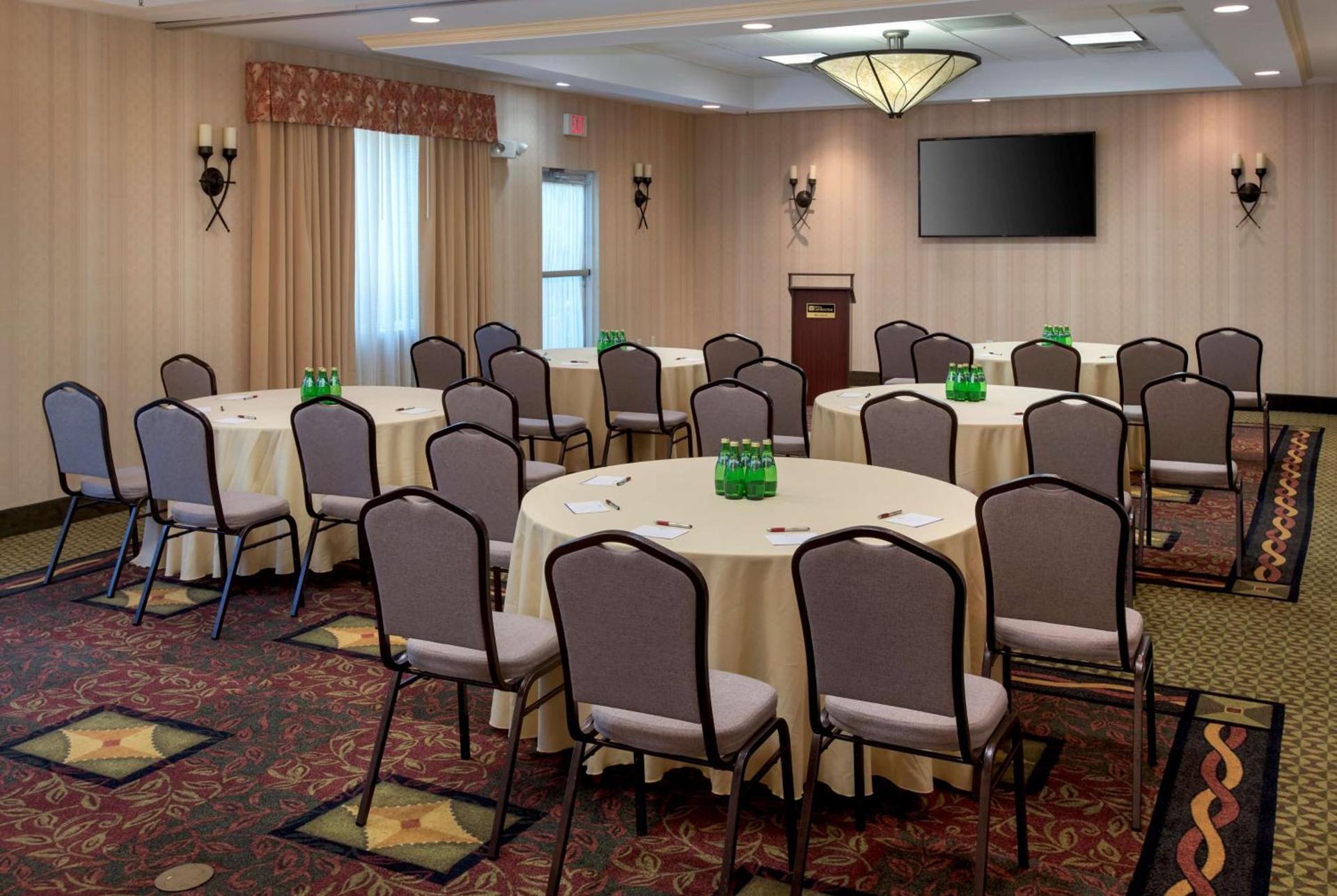 Hilton Garden Inn Riverhead photo 29