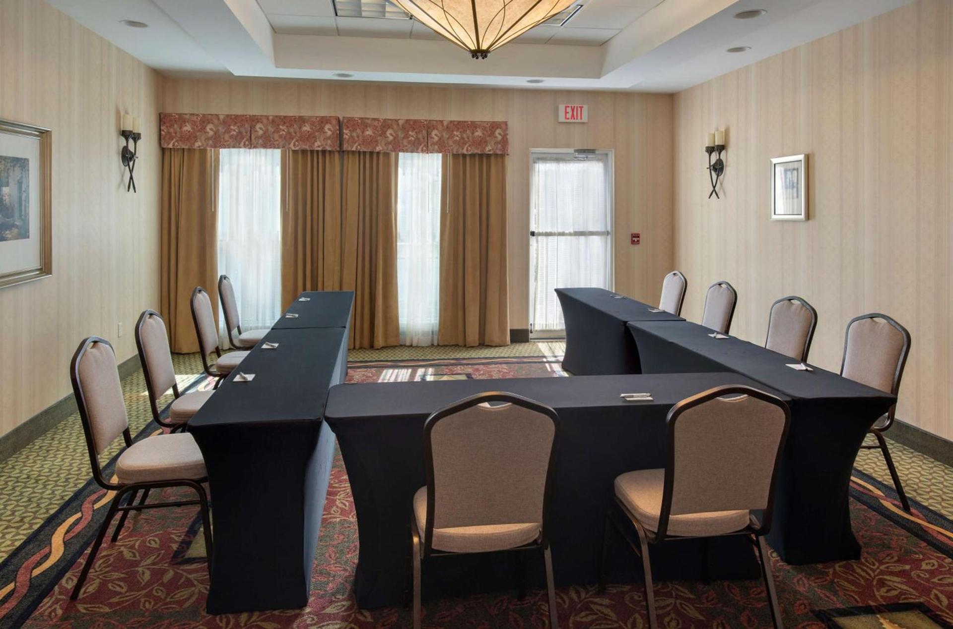 Hilton Garden Inn Riverhead photo 30