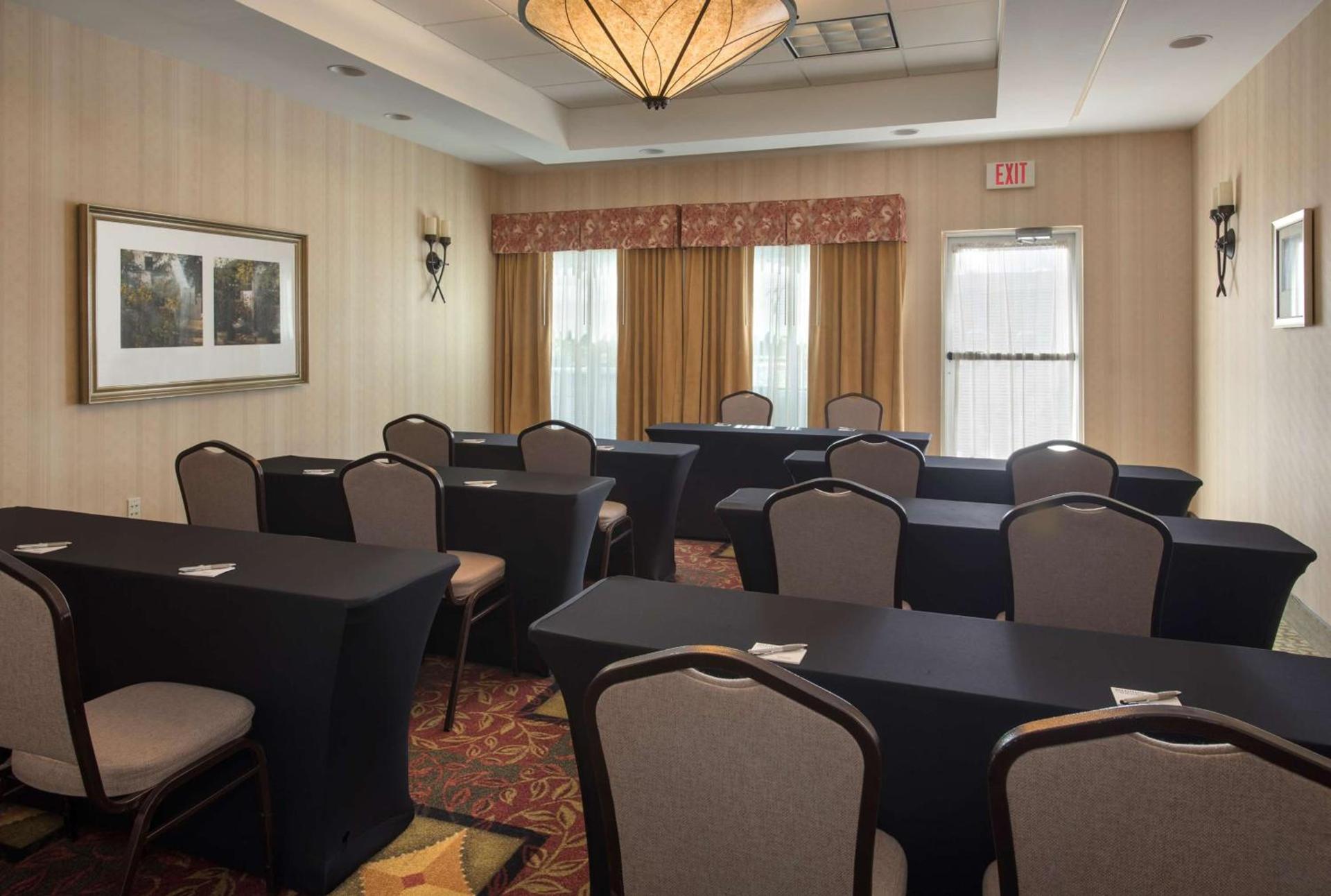 Hilton Garden Inn Riverhead photo 32