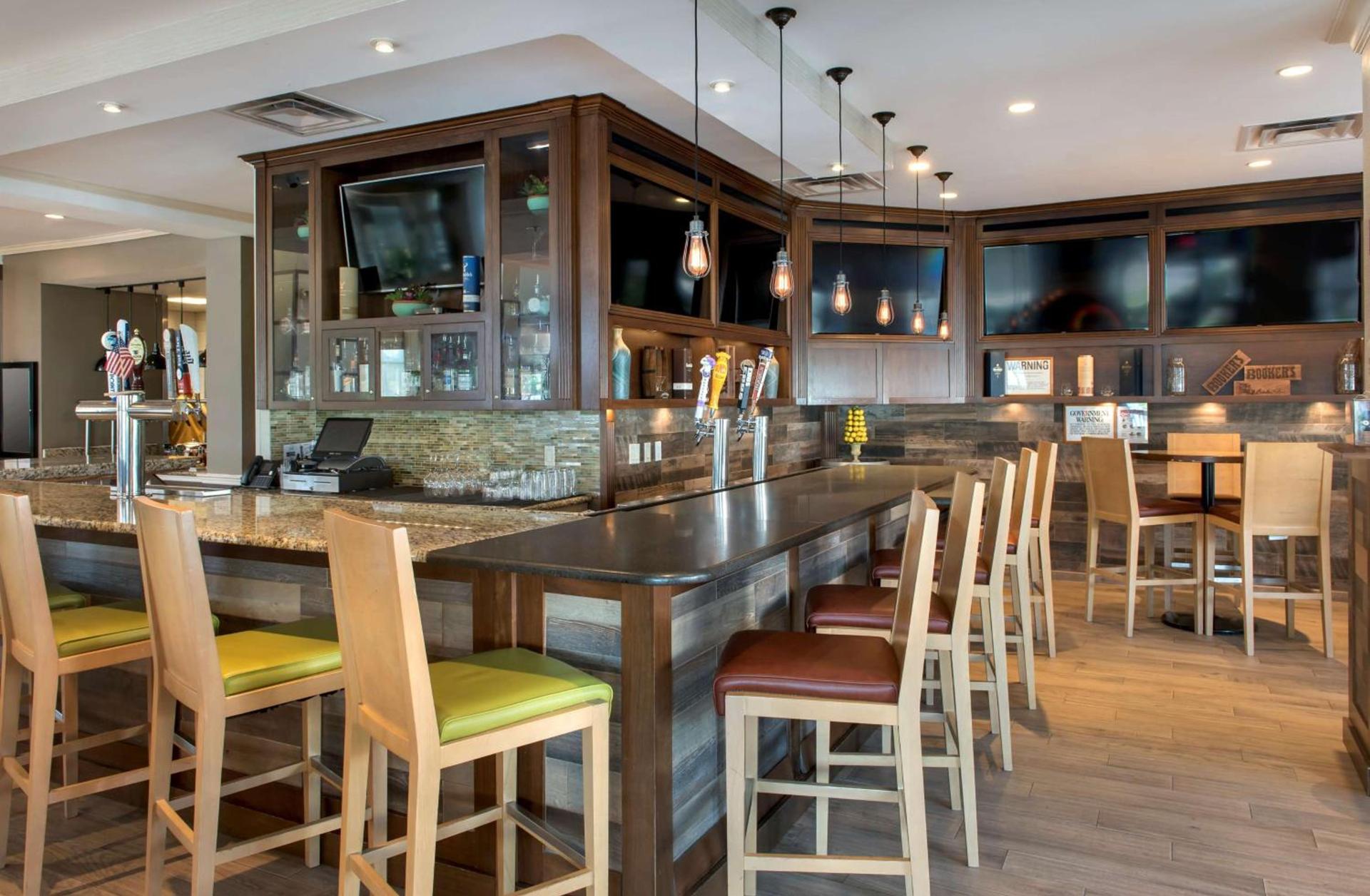 Hilton Garden Inn Riverhead photo 36