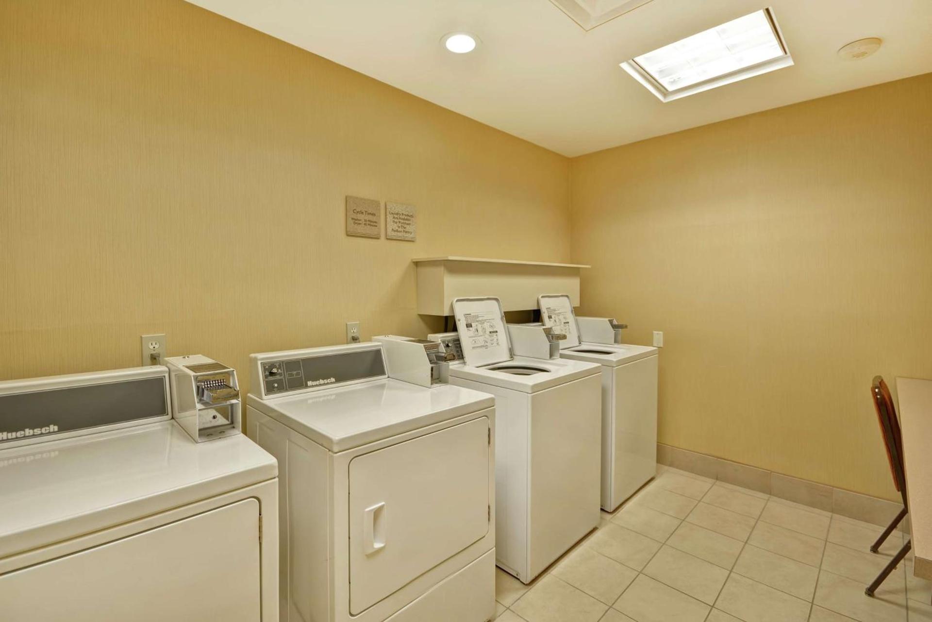 Hilton Garden Inn Riverhead photo 39
