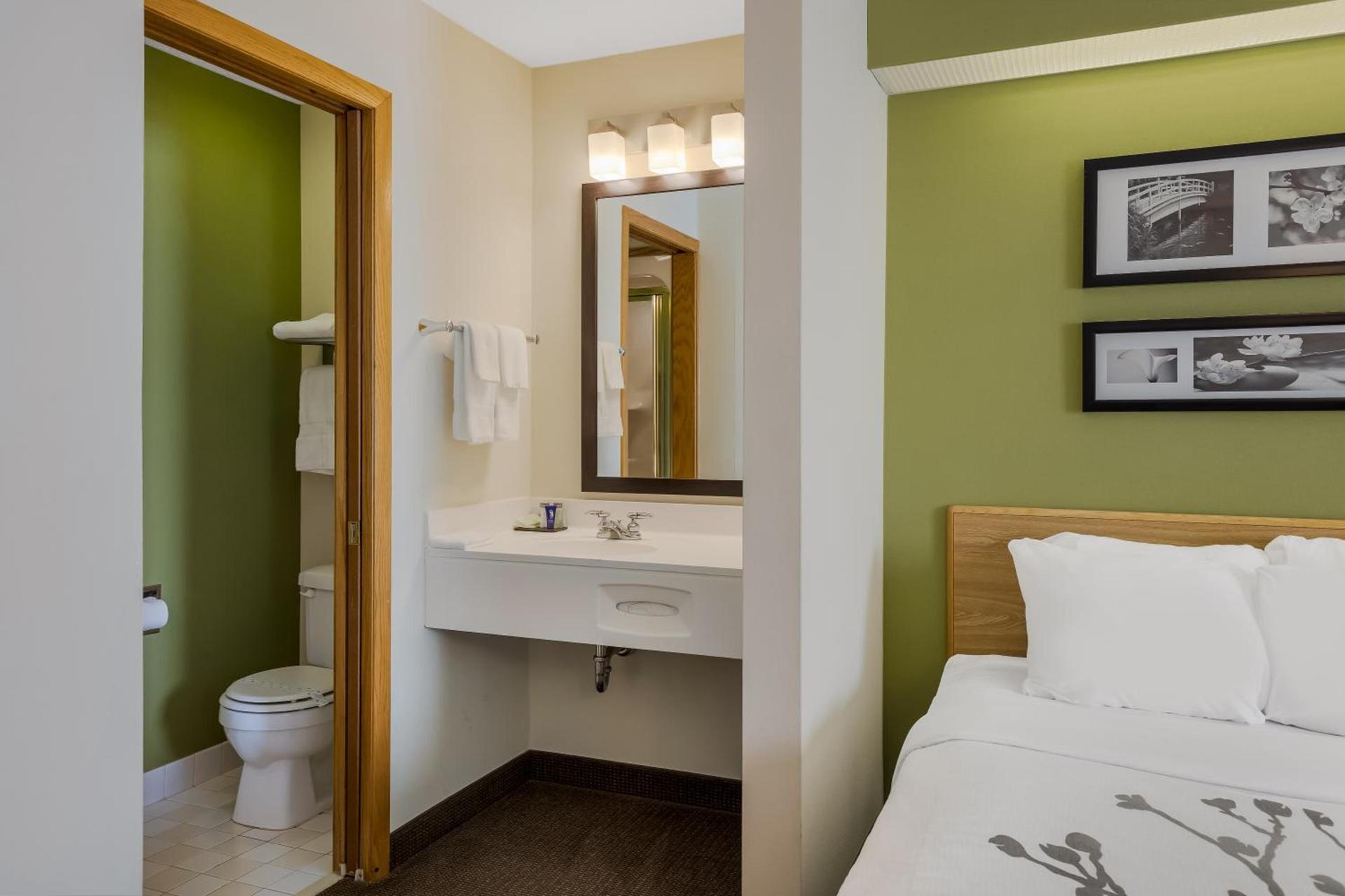 Sleep Inn Bolivar photo 26