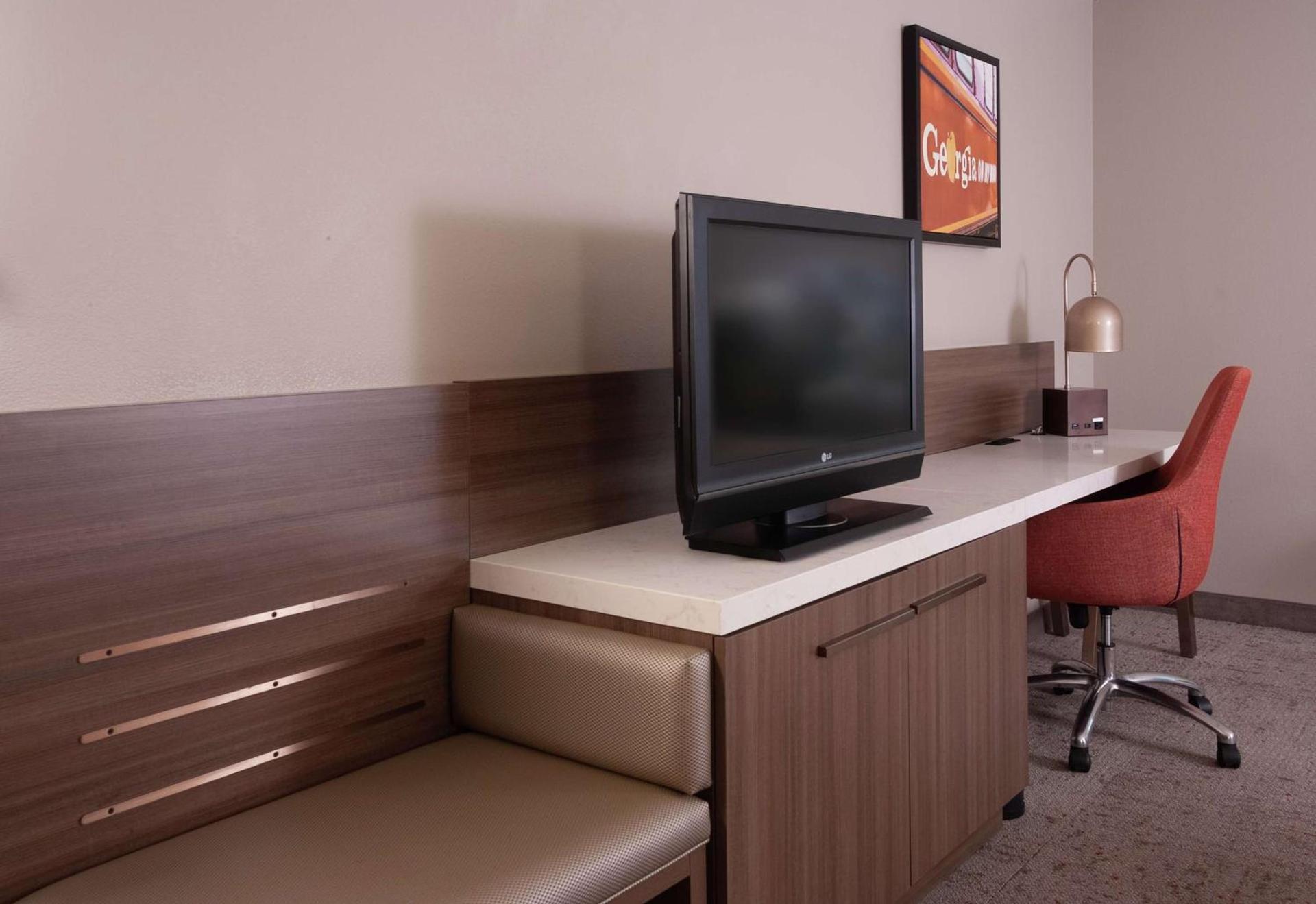Hilton Garden Inn Atlanta Airport/Millenium Center photo 13