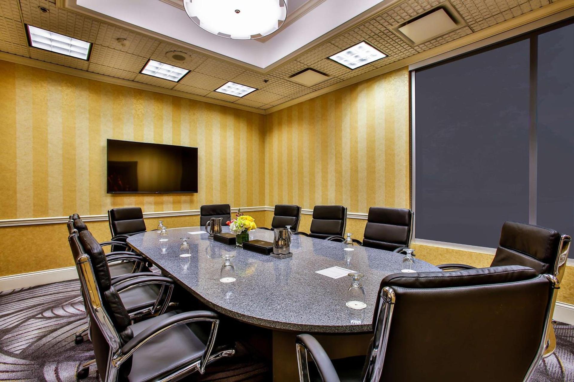 DoubleTree by Hilton Chicago/Alsip photo 27