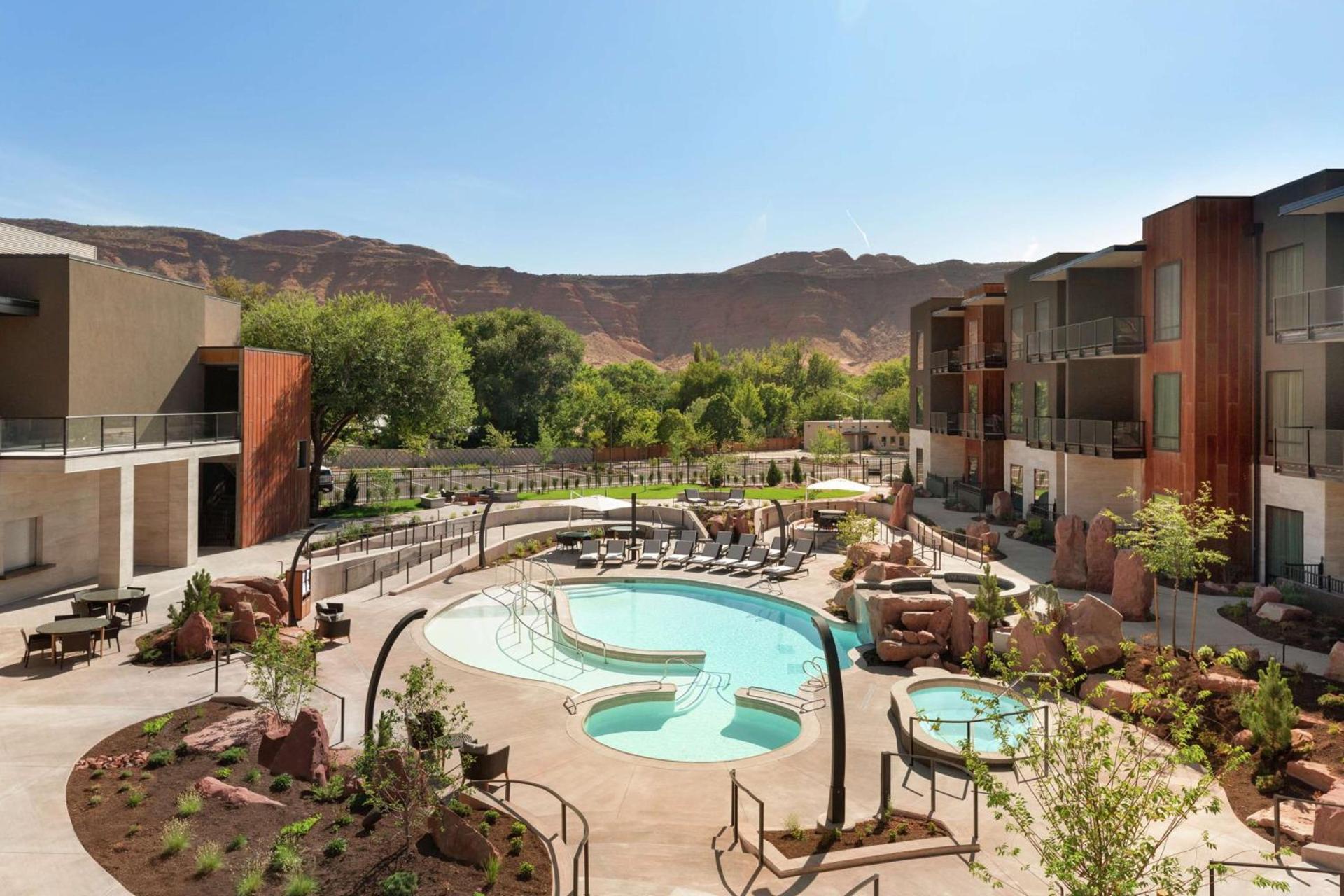 Hoodoo Moab, Curio Collection by Hilton photo 3