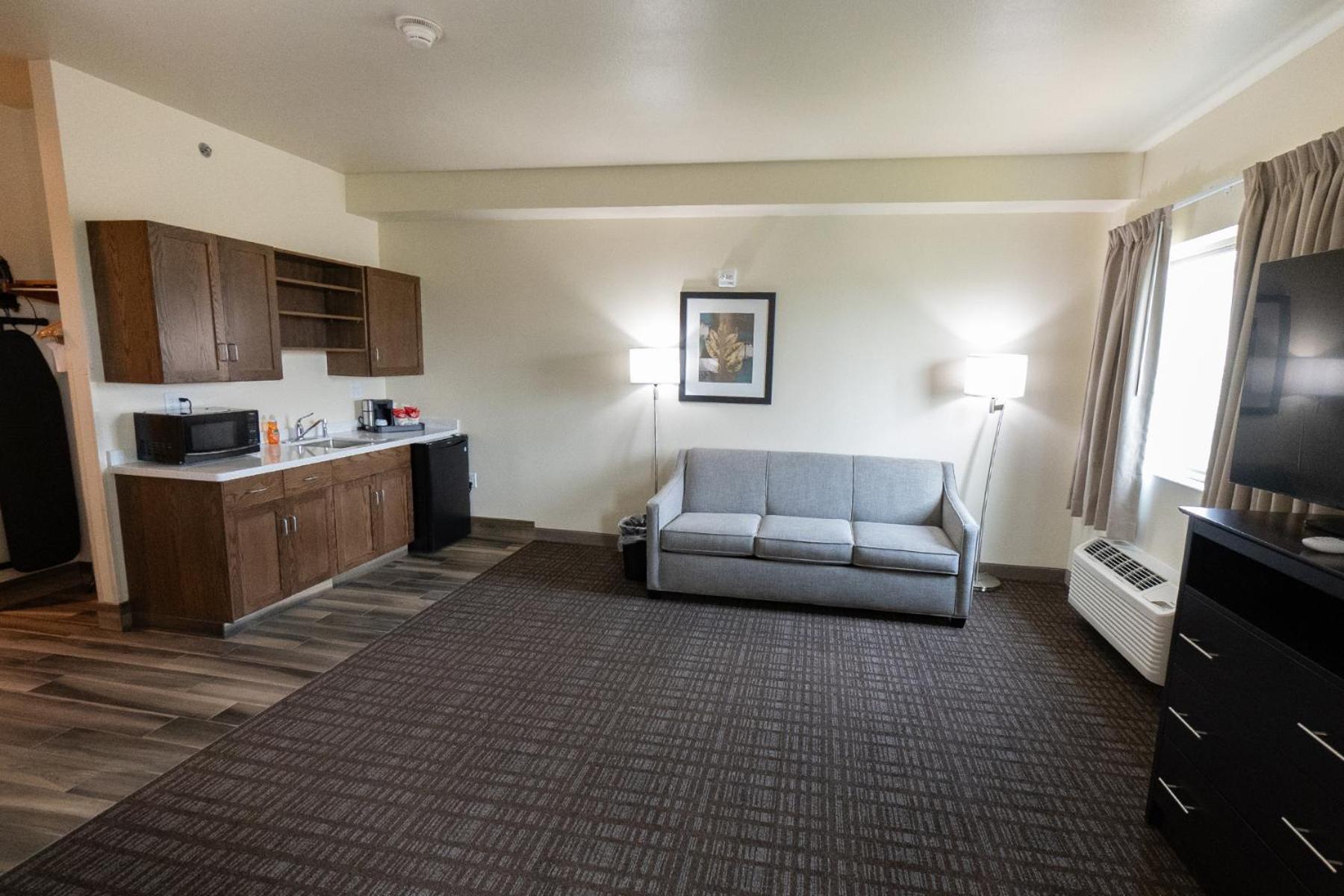 Cobblestone Hotel & Suites-Sheldon photo 26