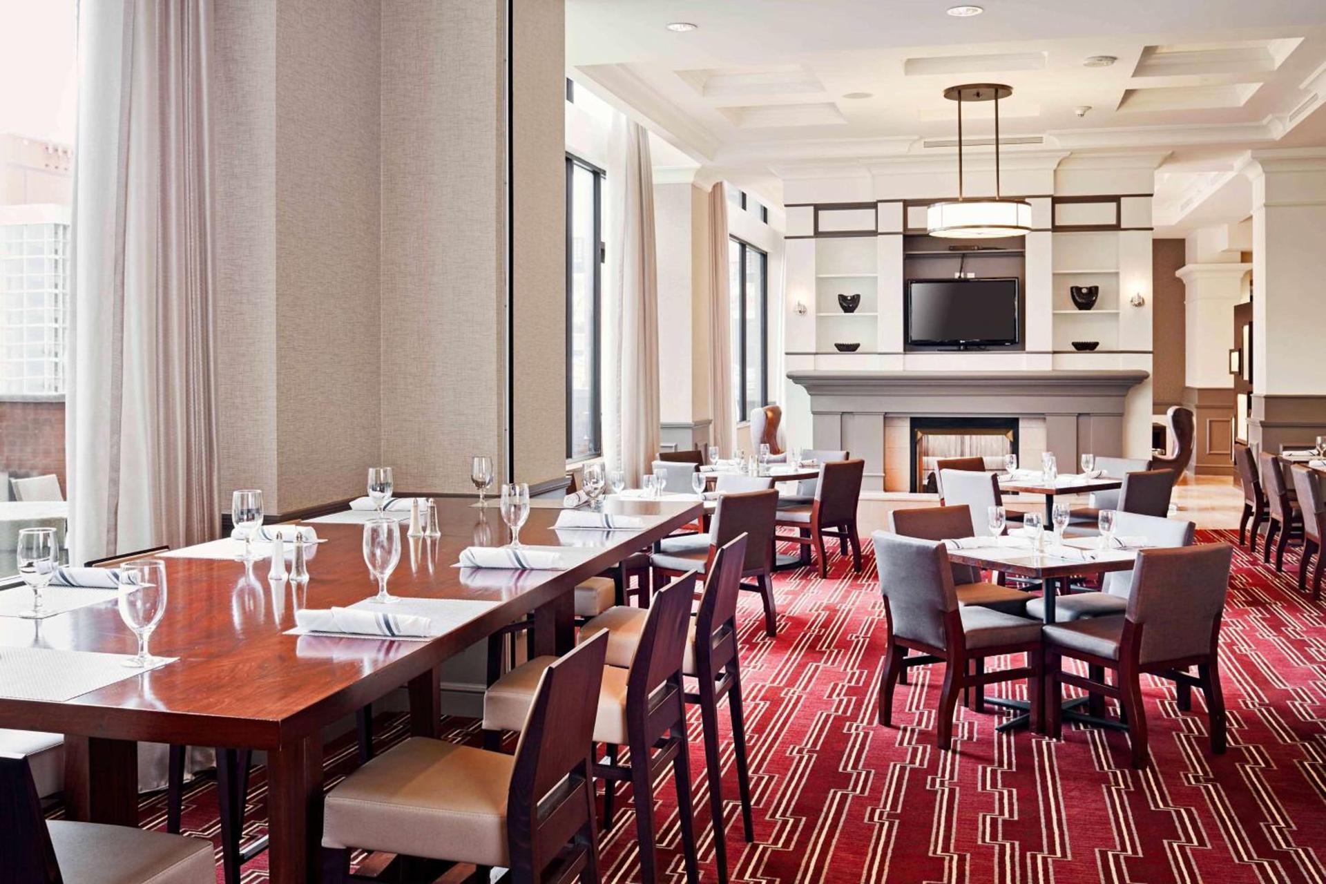 Hilton Richmond Downtown photo 15