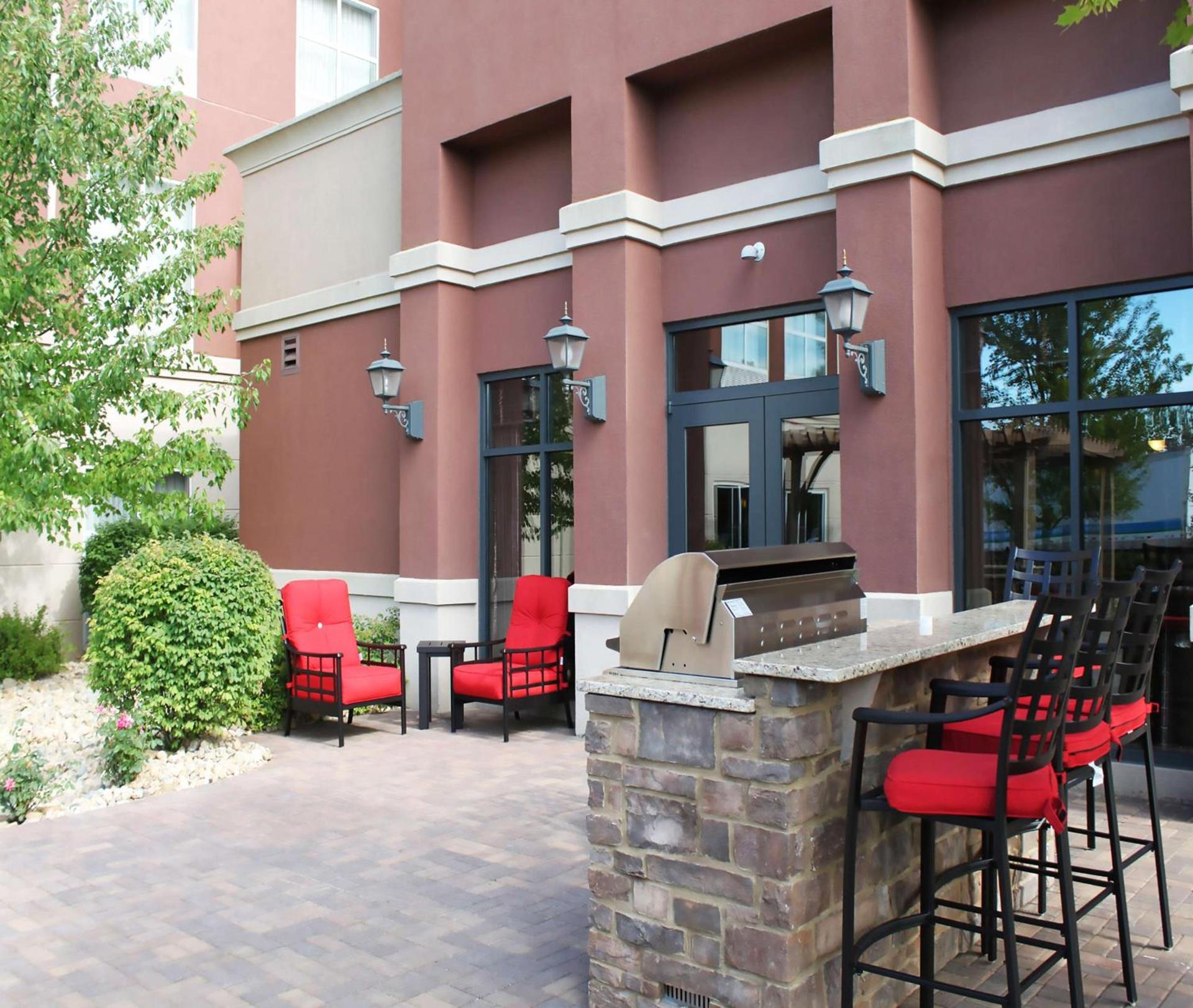 Homewood Suites by Hilton Bloomington photo 4