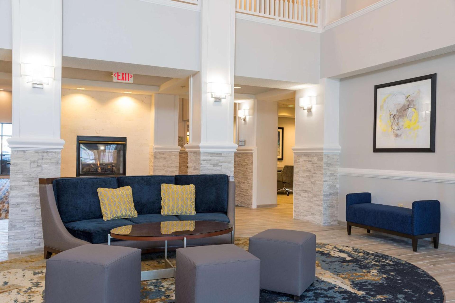 Homewood Suites by Hilton Bloomington photo 7