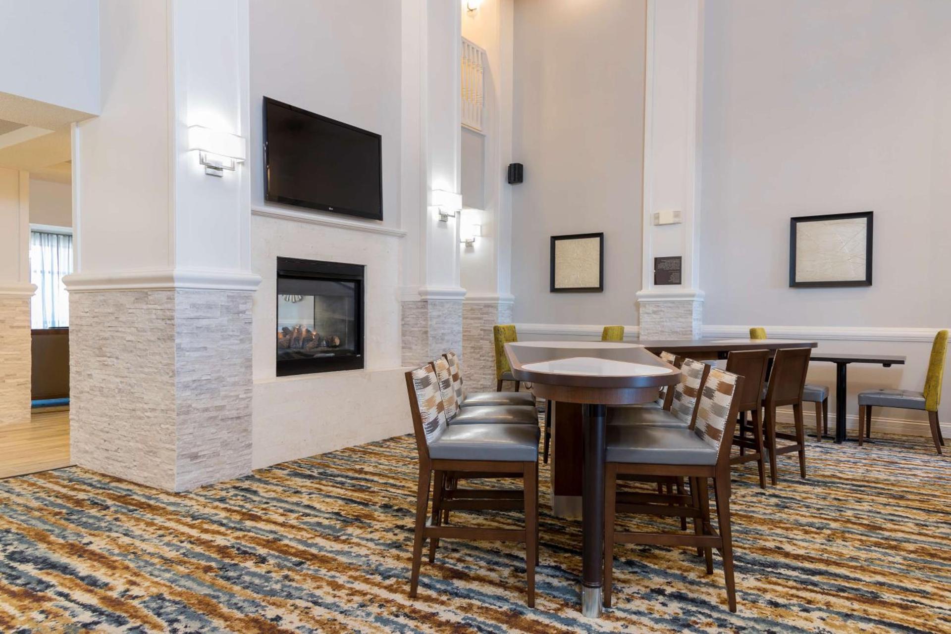 Homewood Suites by Hilton Bloomington photo 9