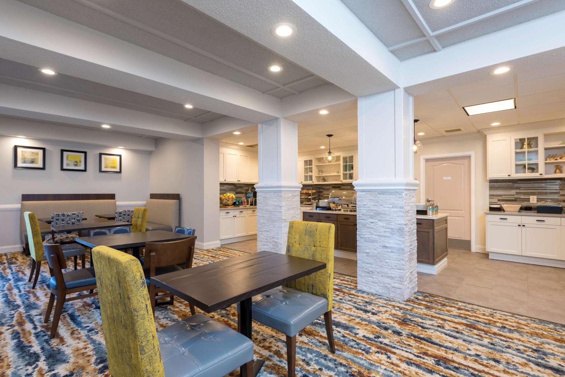 Homewood Suites by Hilton Bloomington photo 23