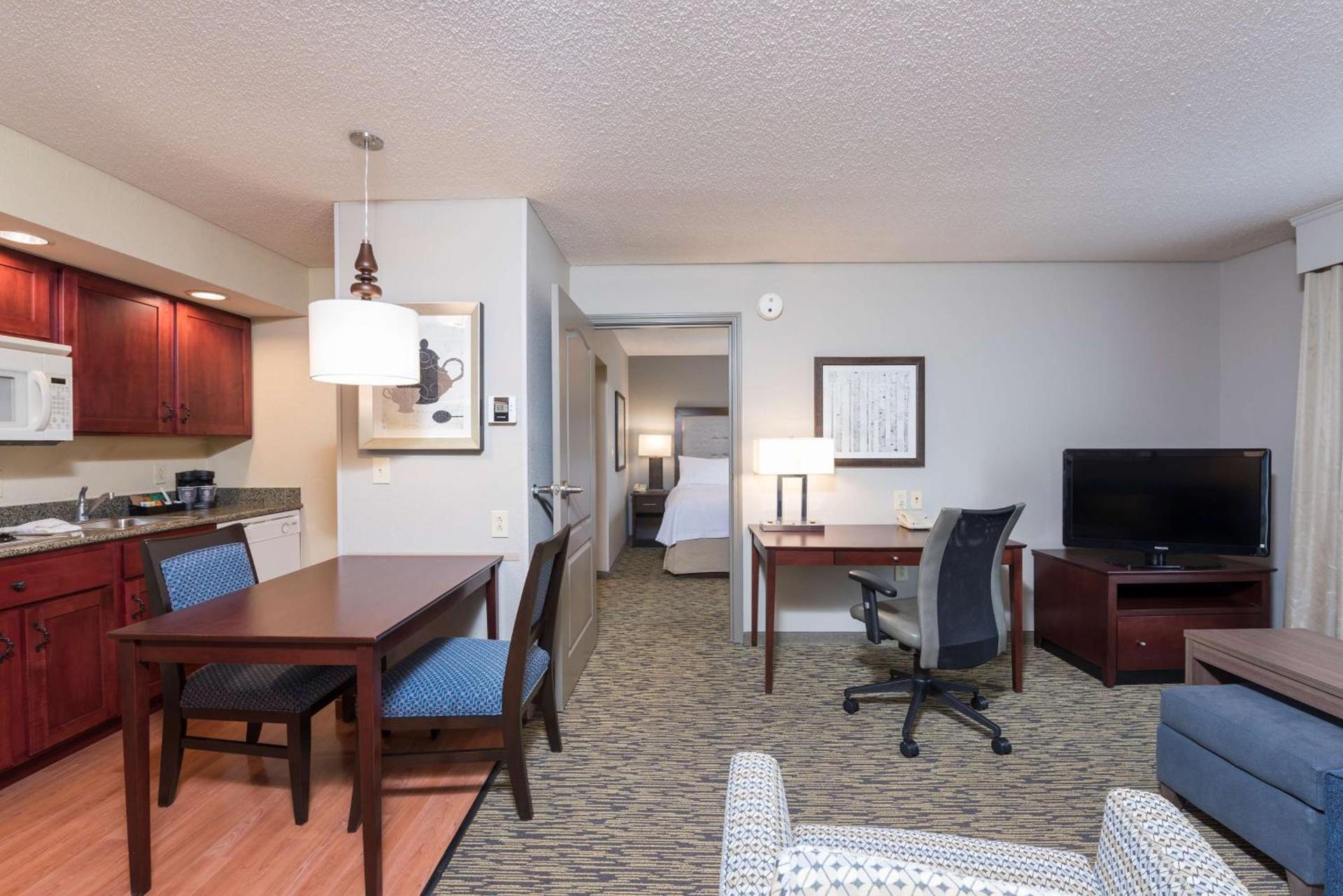 Homewood Suites by Hilton Bloomington photo 38