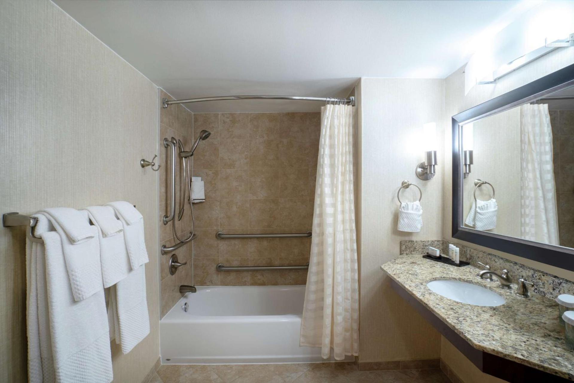 Embassy Suites Nashville - at Vanderbilt photo 16