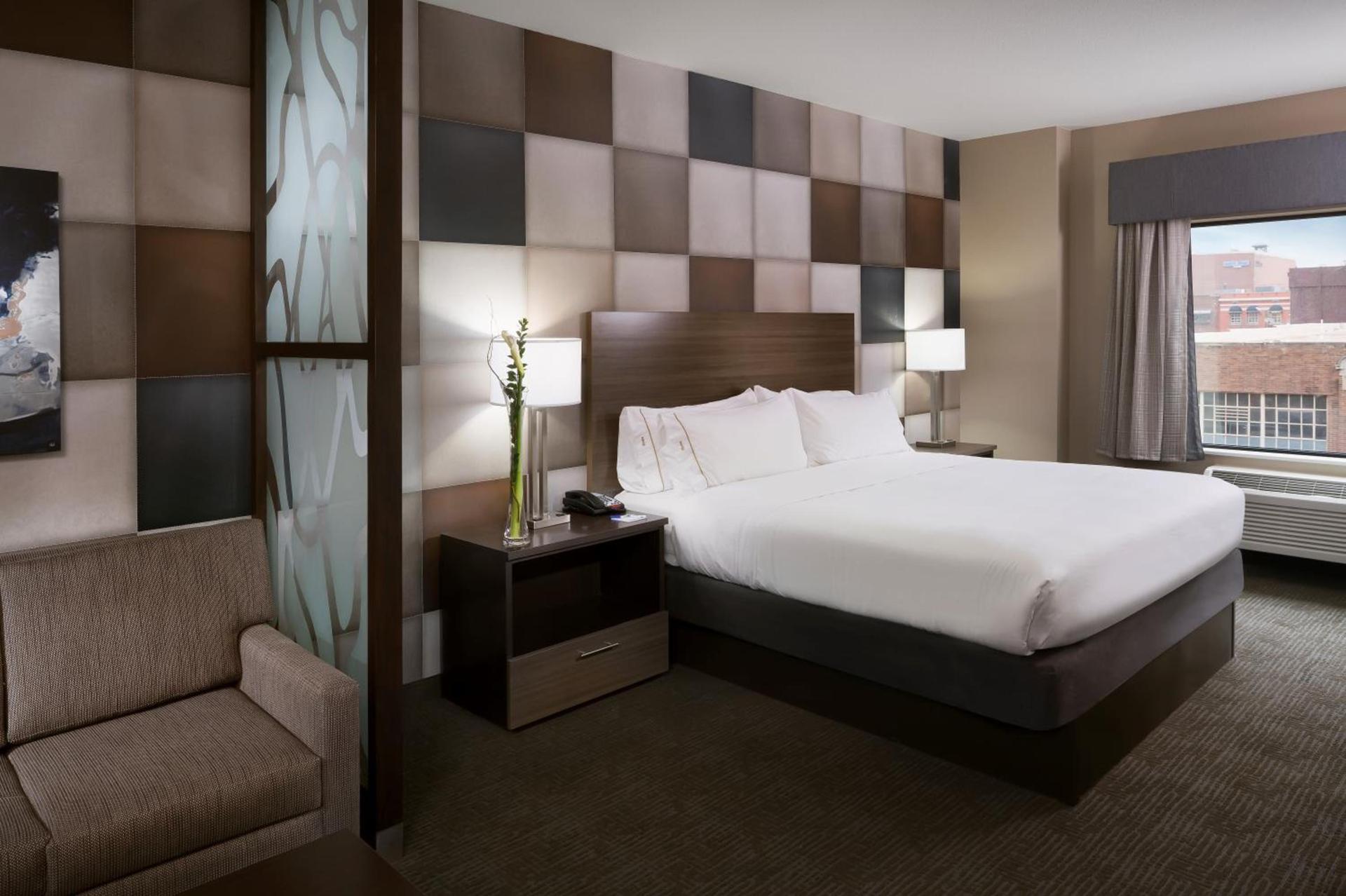 Holiday Inn Express & Suites Oklahoma City Downtown - Bricktown by IHG photo 5